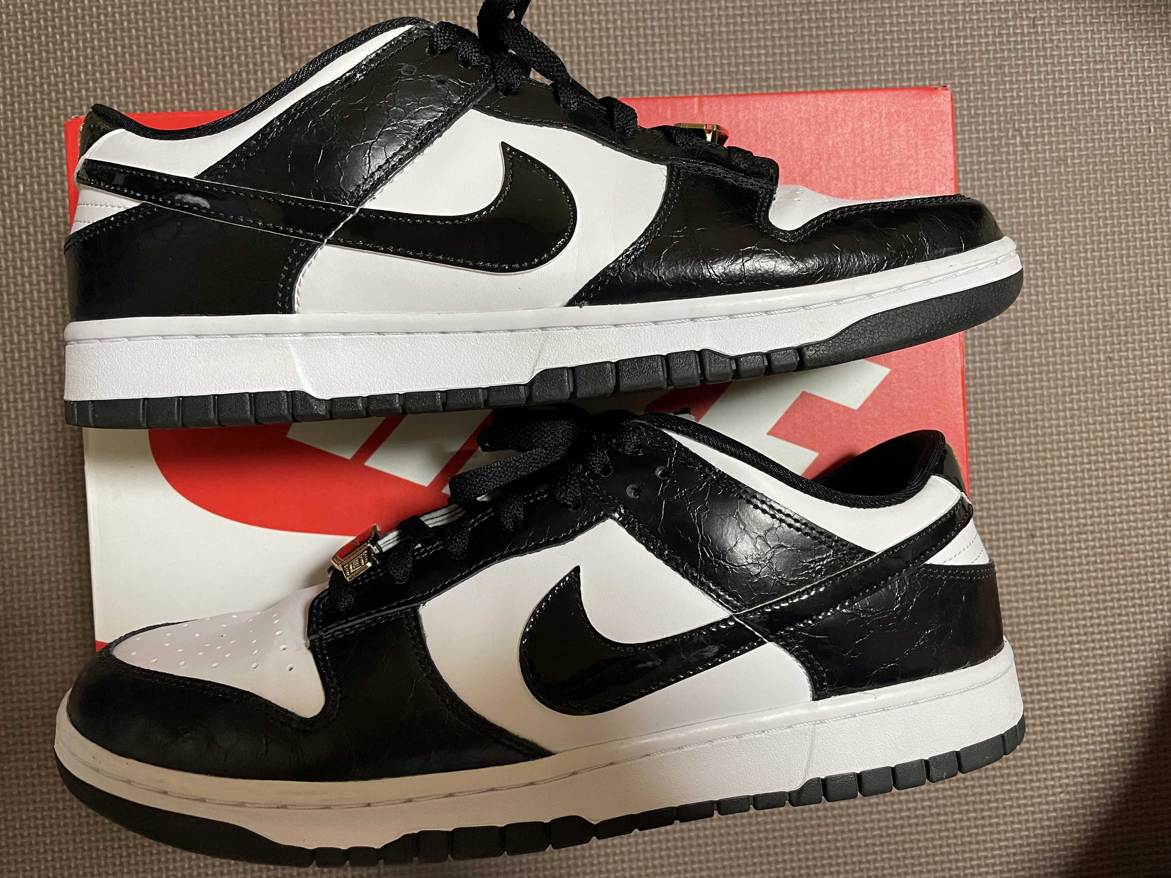 Nike Dunk Low Retro SE "World Champ/Black and White"