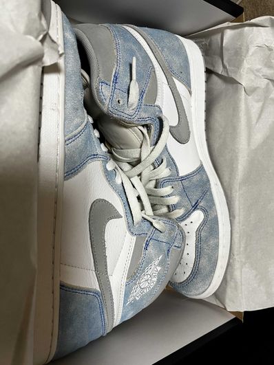 Nike Air Jordan 1 High OG "Hyper Royal"