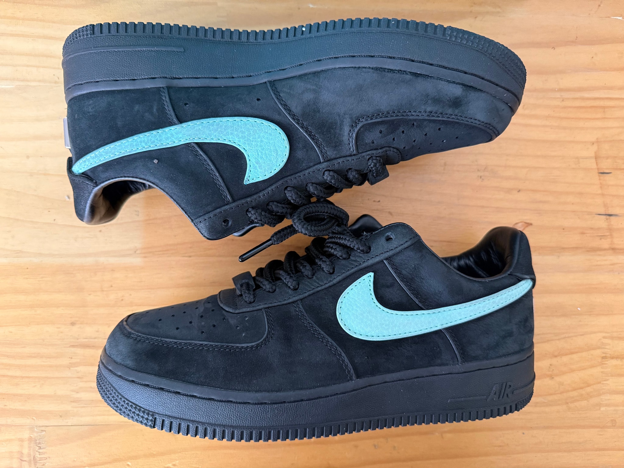 Tiffany & Co. × Nike Air Force 1 Low "1837"