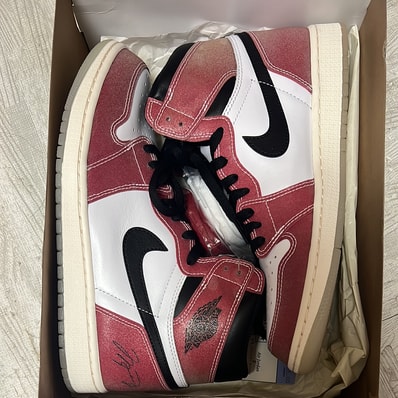 Trophy Room × Nike Air Jordan 1 High OG "Chicago"