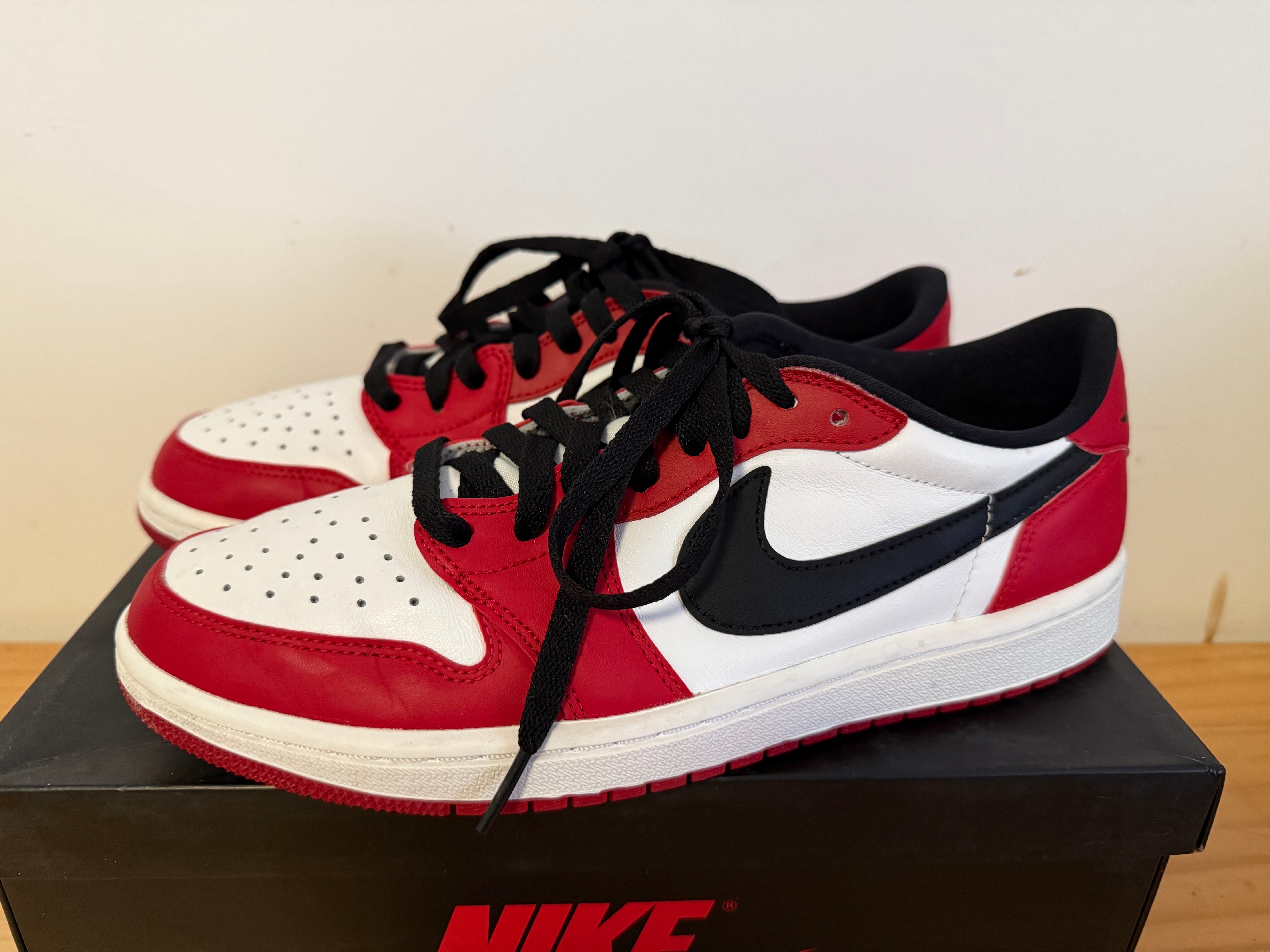 Nike Air Jordan 1 Retro Low "Chicago" (2016)