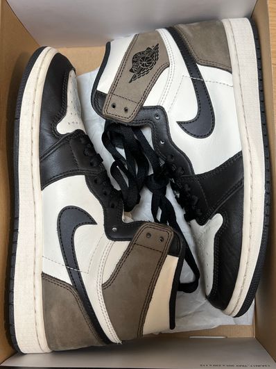Nike Air Jordan 1 High OG "Sail/Dark Mocha/Black"