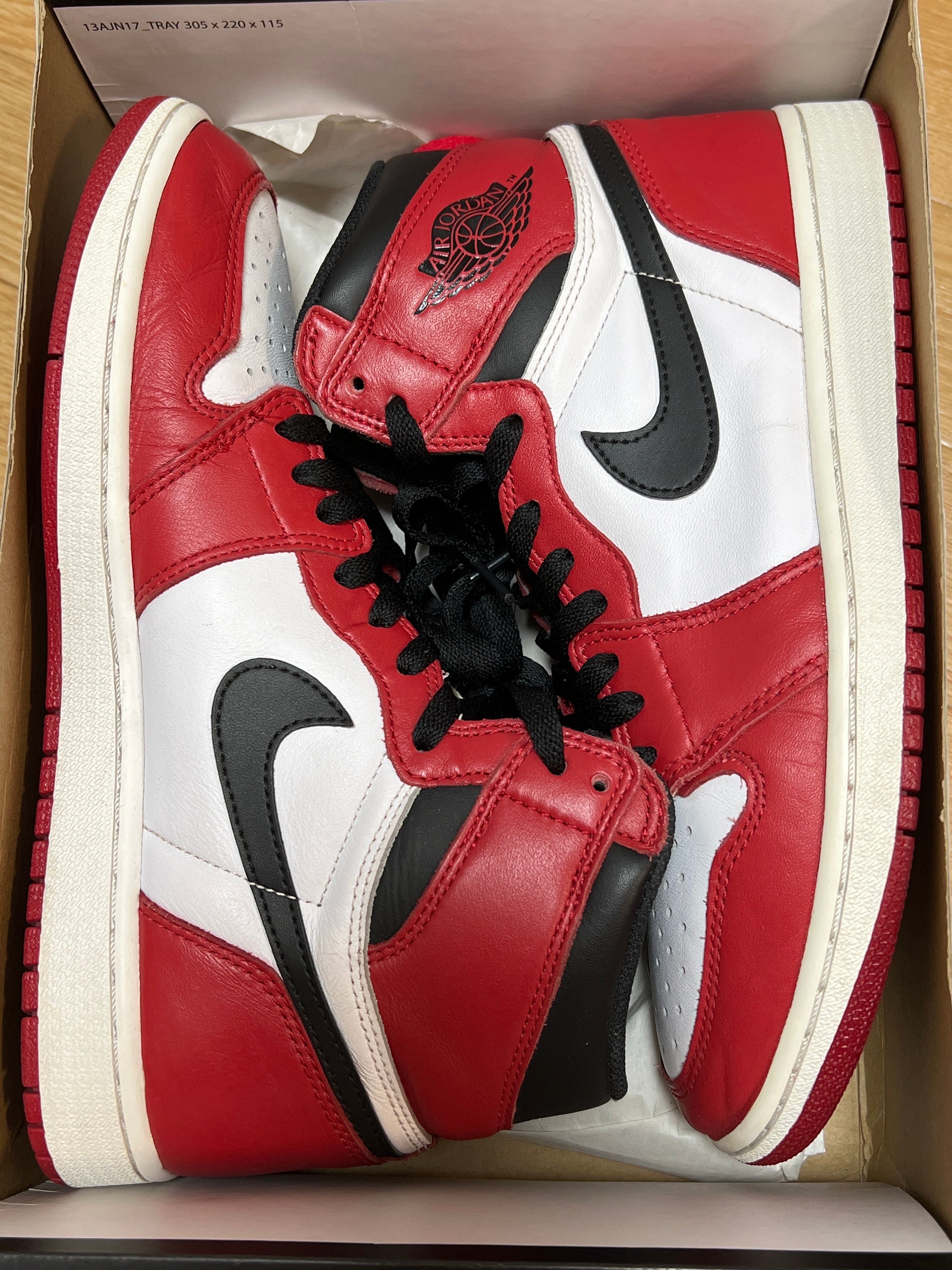 Nike Air Jordan 1 Retro High "Chicago" (2015)