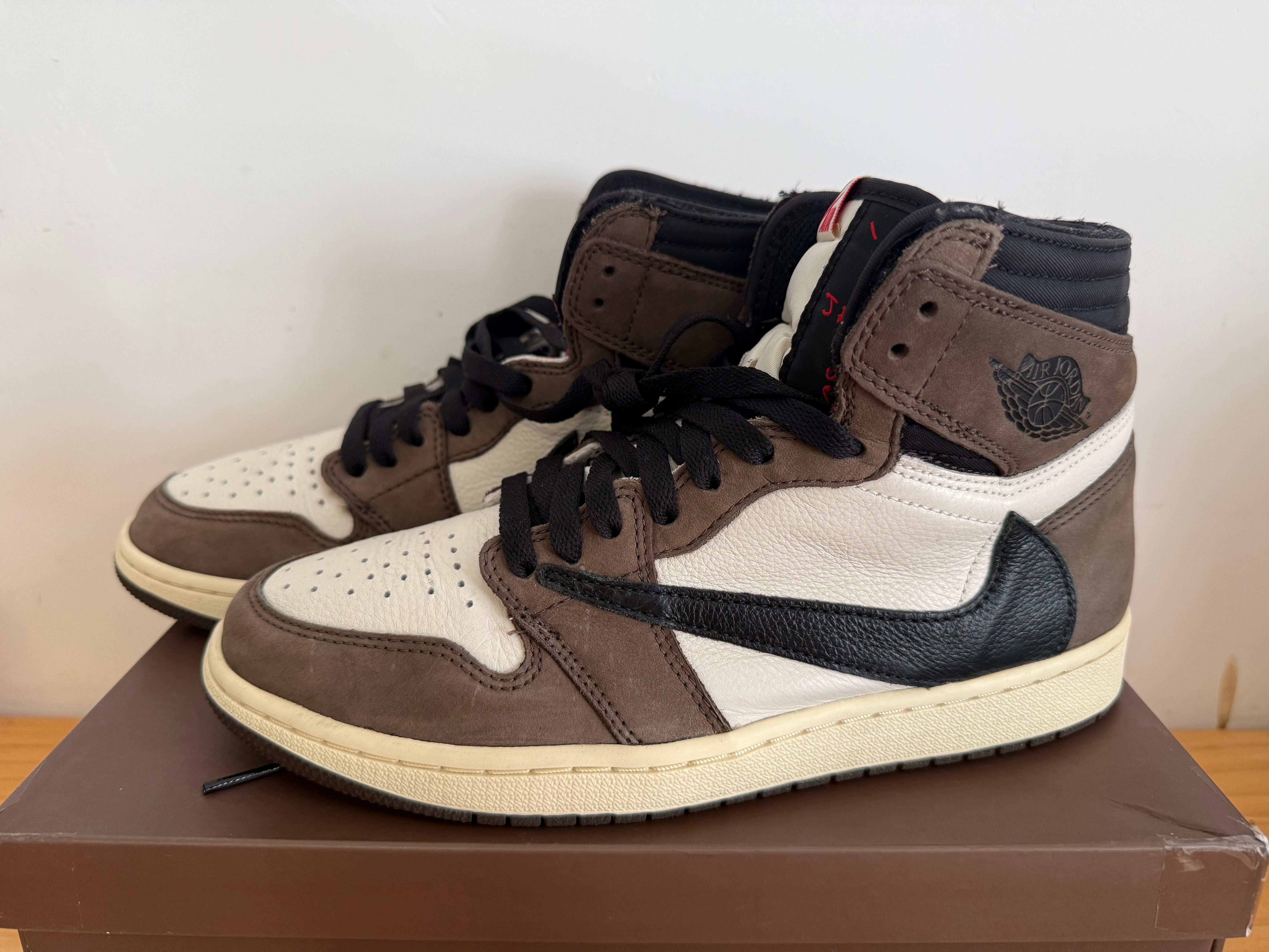 Travis Scott × Nike Air Jordan 1 Retro High OG TS SP "Sail/Dark Mocha"
