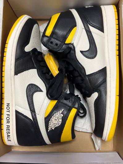 Nike Air Jordan 1 Retro High (NOT FOR RESALE) "Varsity Maize"
