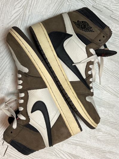 Travis Scott × Nike Air Jordan 1 Retro High OG TS SP "Sail/Dark Mocha"