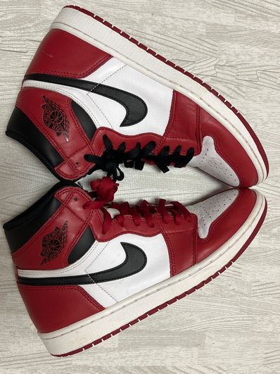 Nike Air Jordan 1 Retro High "Chicago" (2015)