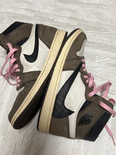 Travis Scott × Nike Air Jordan 1 Retro High OG TS SP "Sail/Dark Mocha"