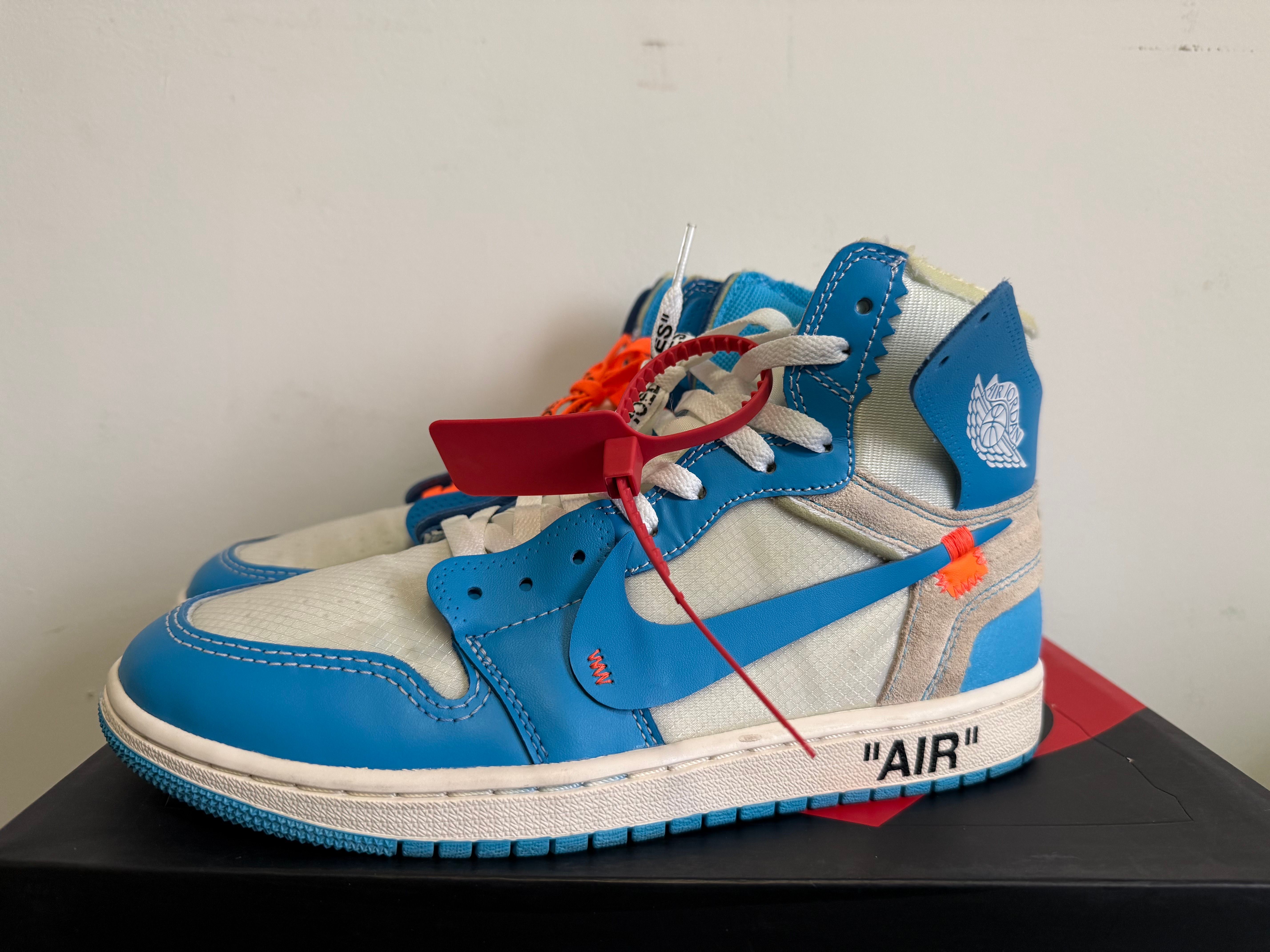 Off-White × Nike Air Jordan 1 High UNC "White/Dark Powder Blue"