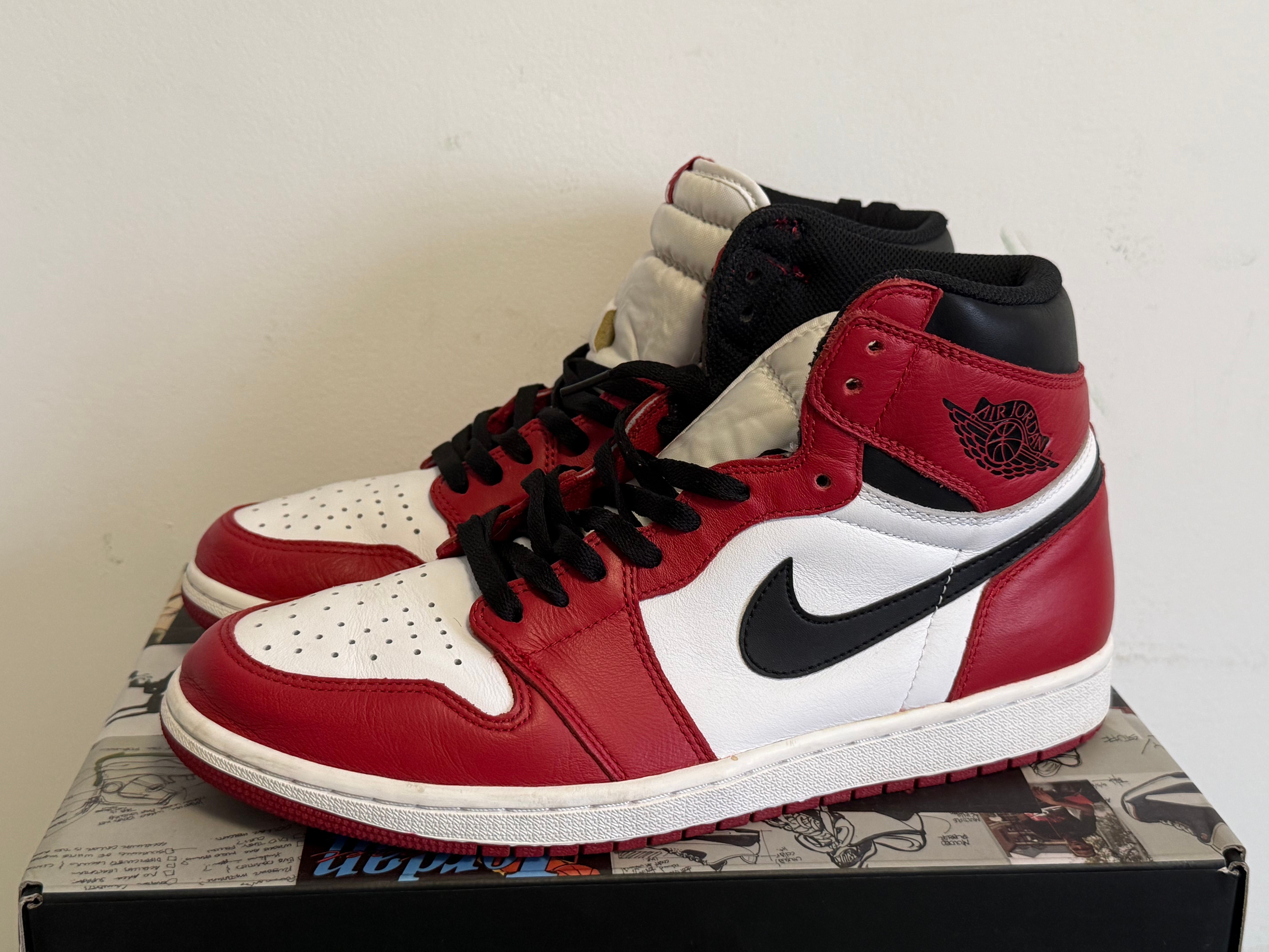 Nike Air Jordan 1 Retro High "Chicago" (2015)