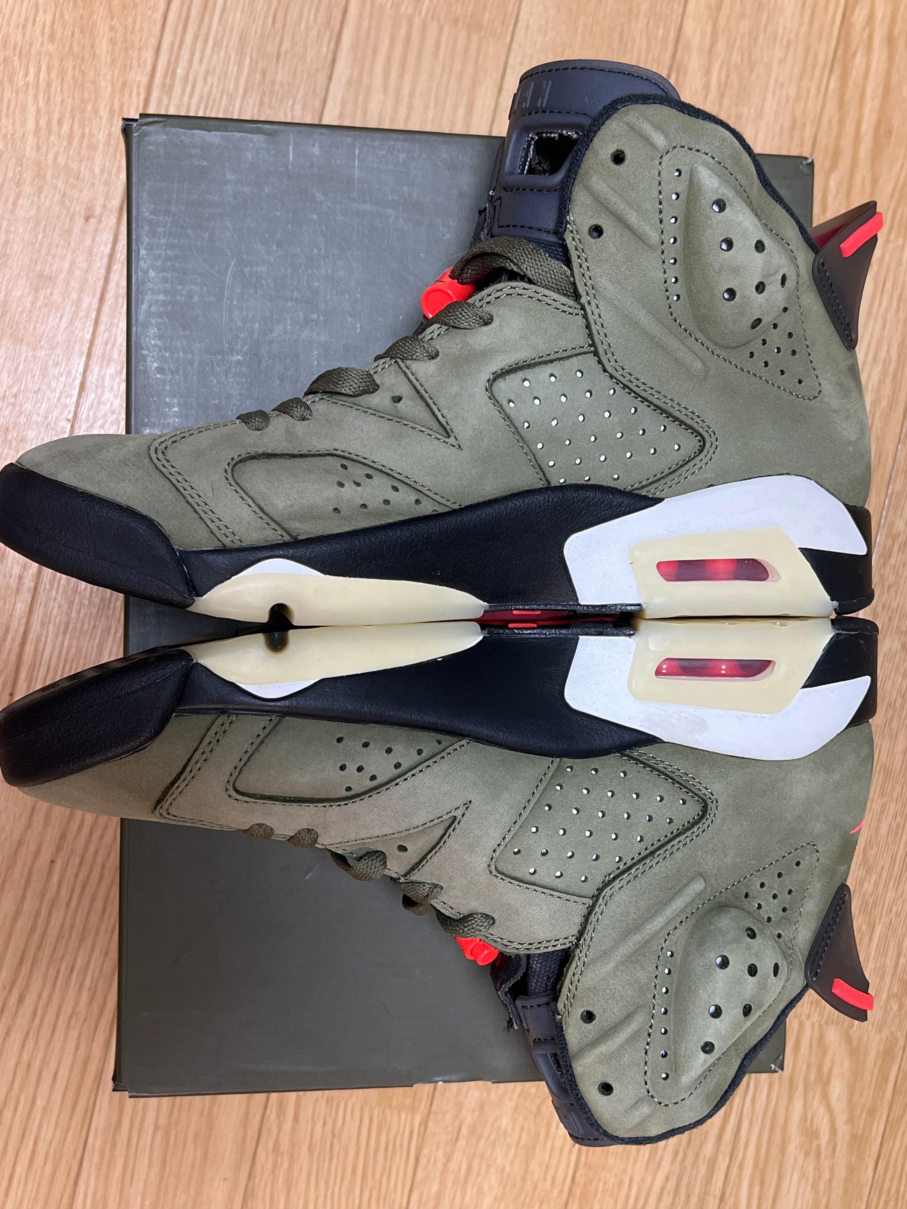 Travis Scott × Nike Air Jordan 6 Retro "Medium Olive"