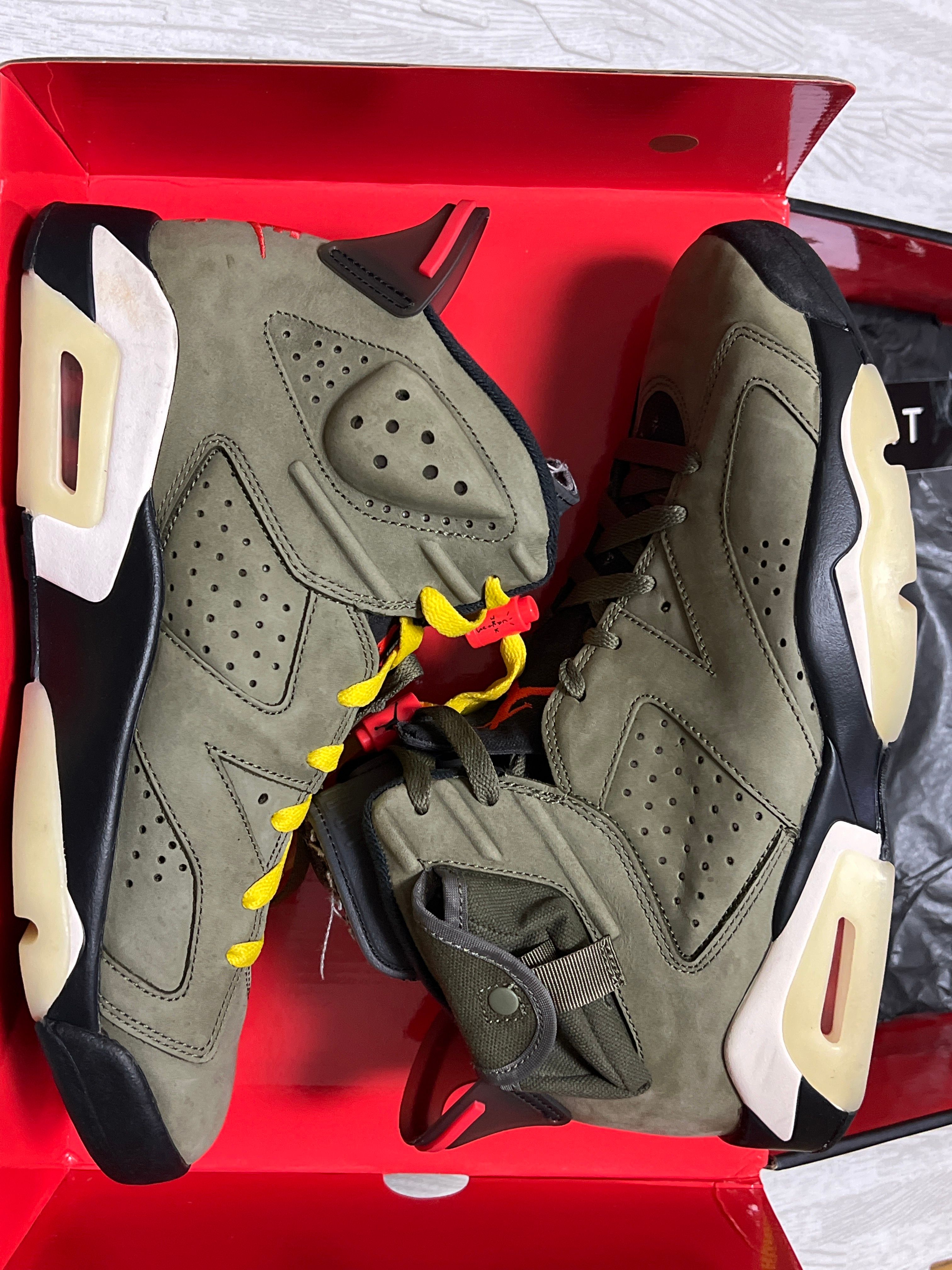 Travis Scott × Nike Air Jordan 6 Retro "Medium Olive"