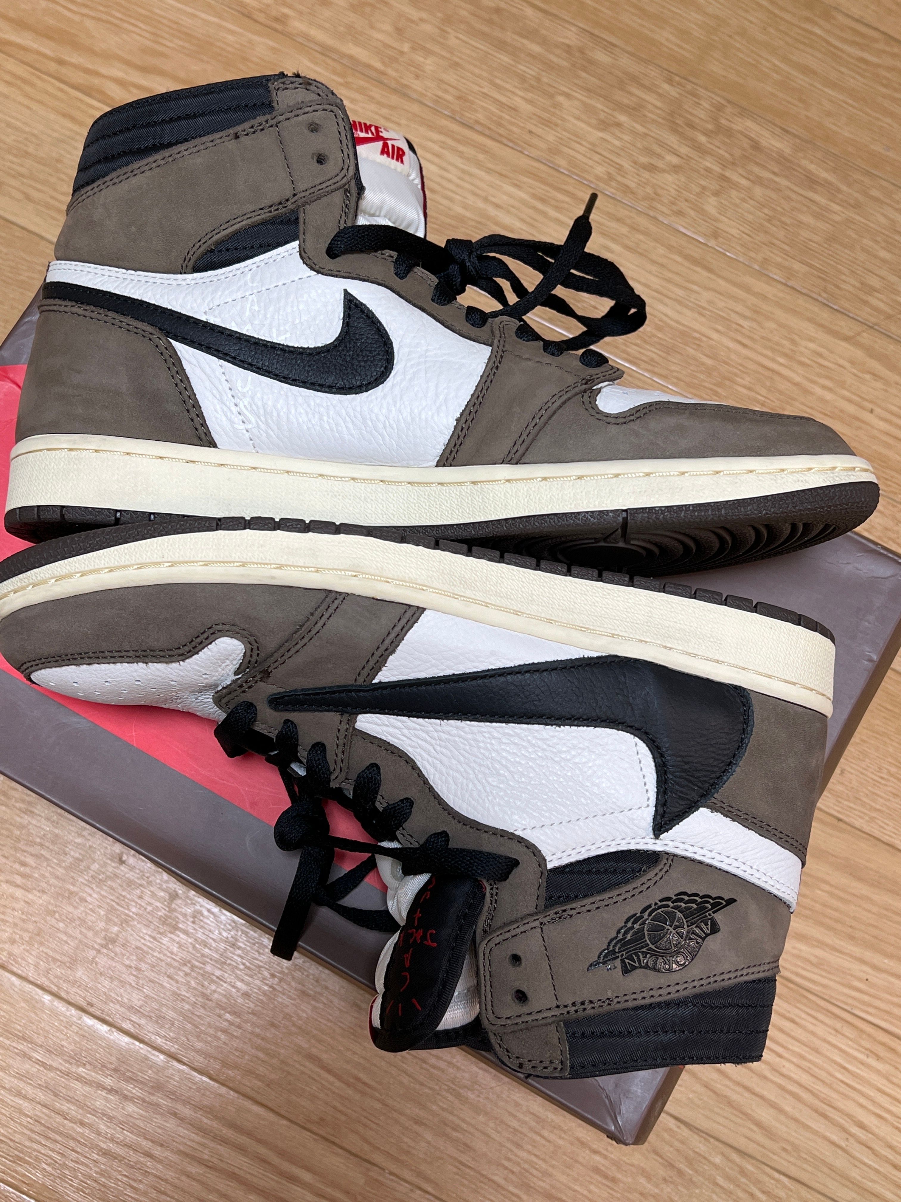 Travis Scott × Nike Air Jordan 1 Retro High OG TS SP "Sail/Dark Mocha"
