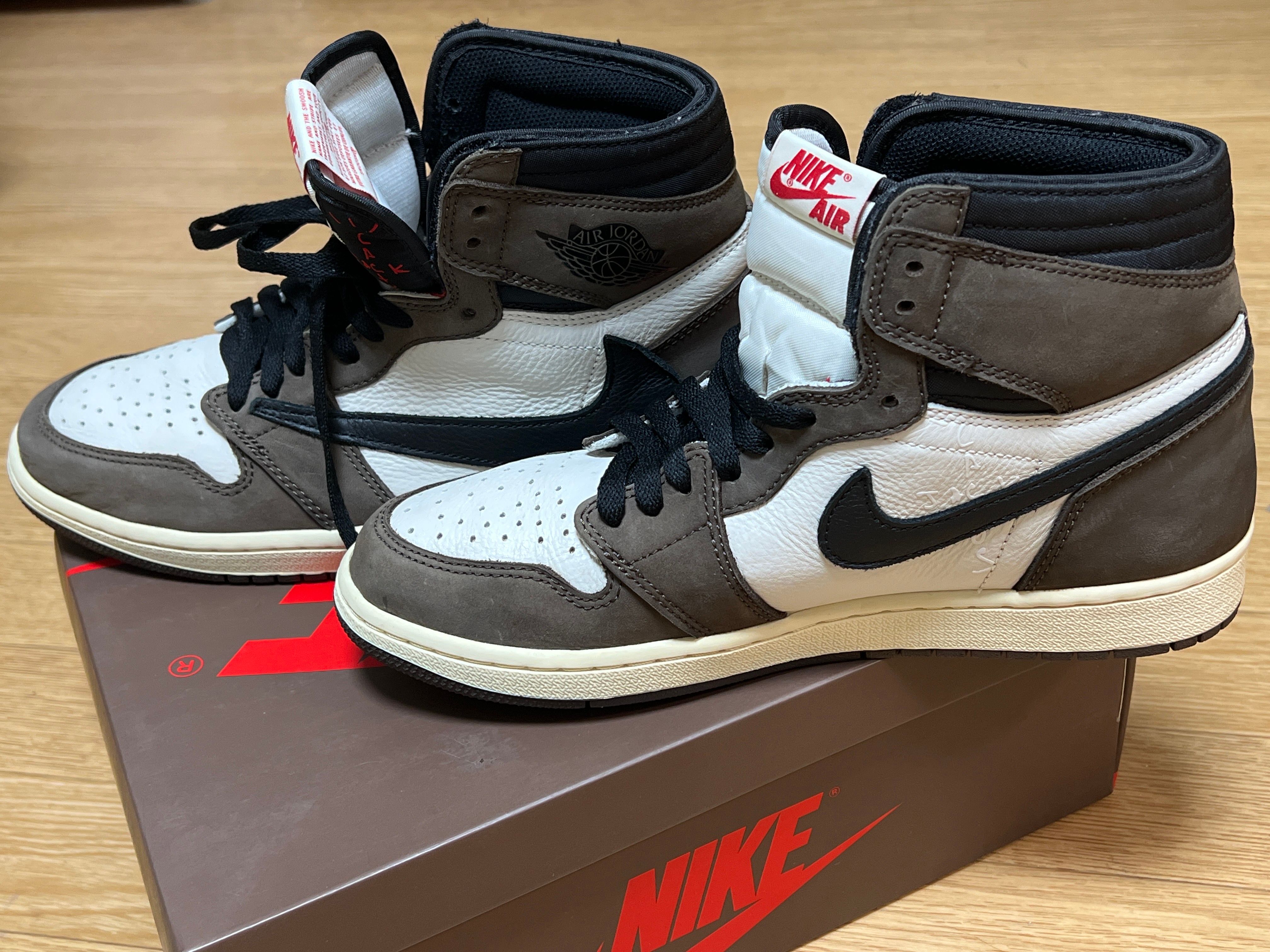Travis Scott × Nike Air Jordan 1 Retro High OG TS SP "Sail/Dark Mocha"