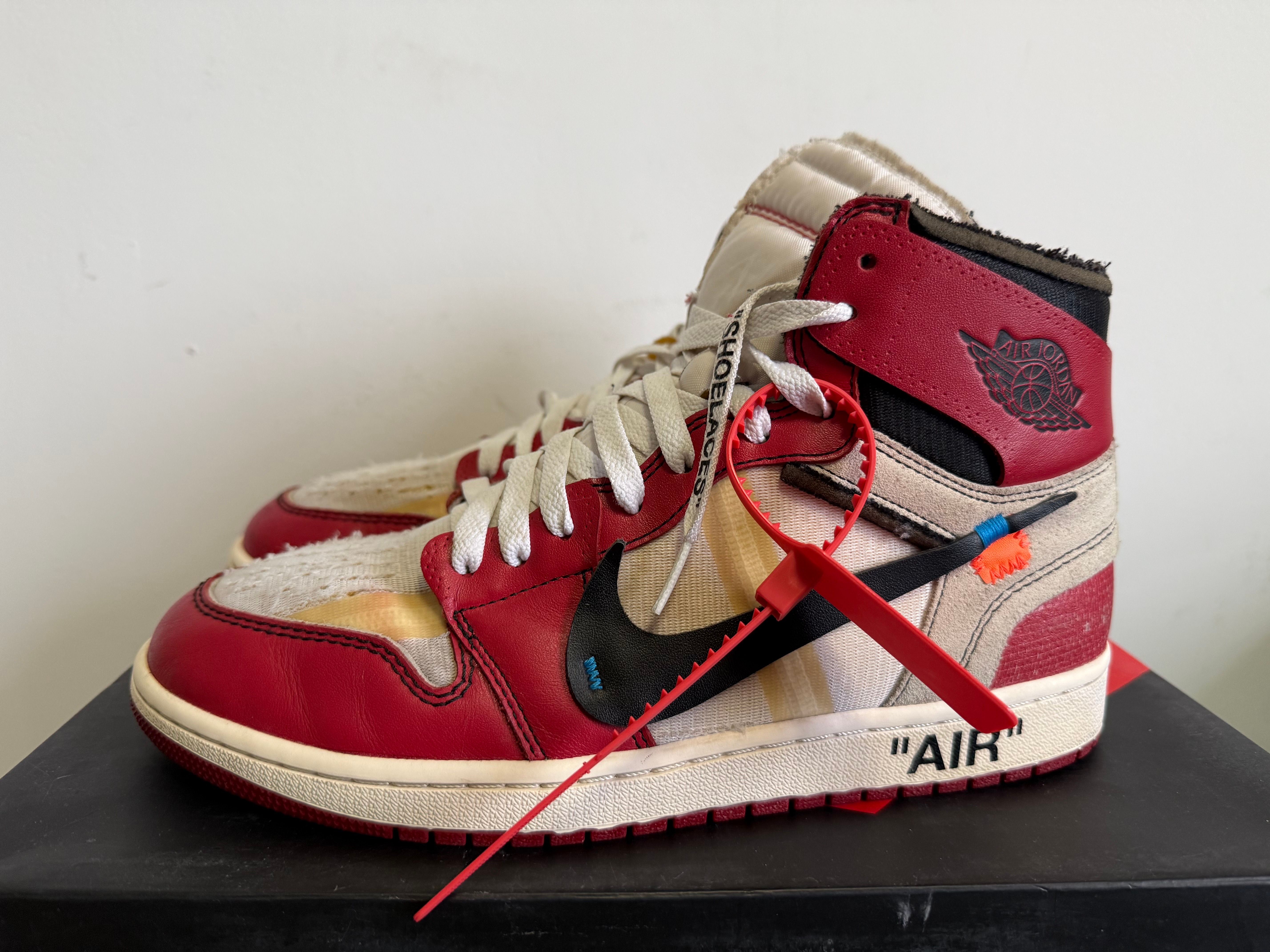 Off-White × Nike Air Jordan 1 Retro High The Ten "Chicago"