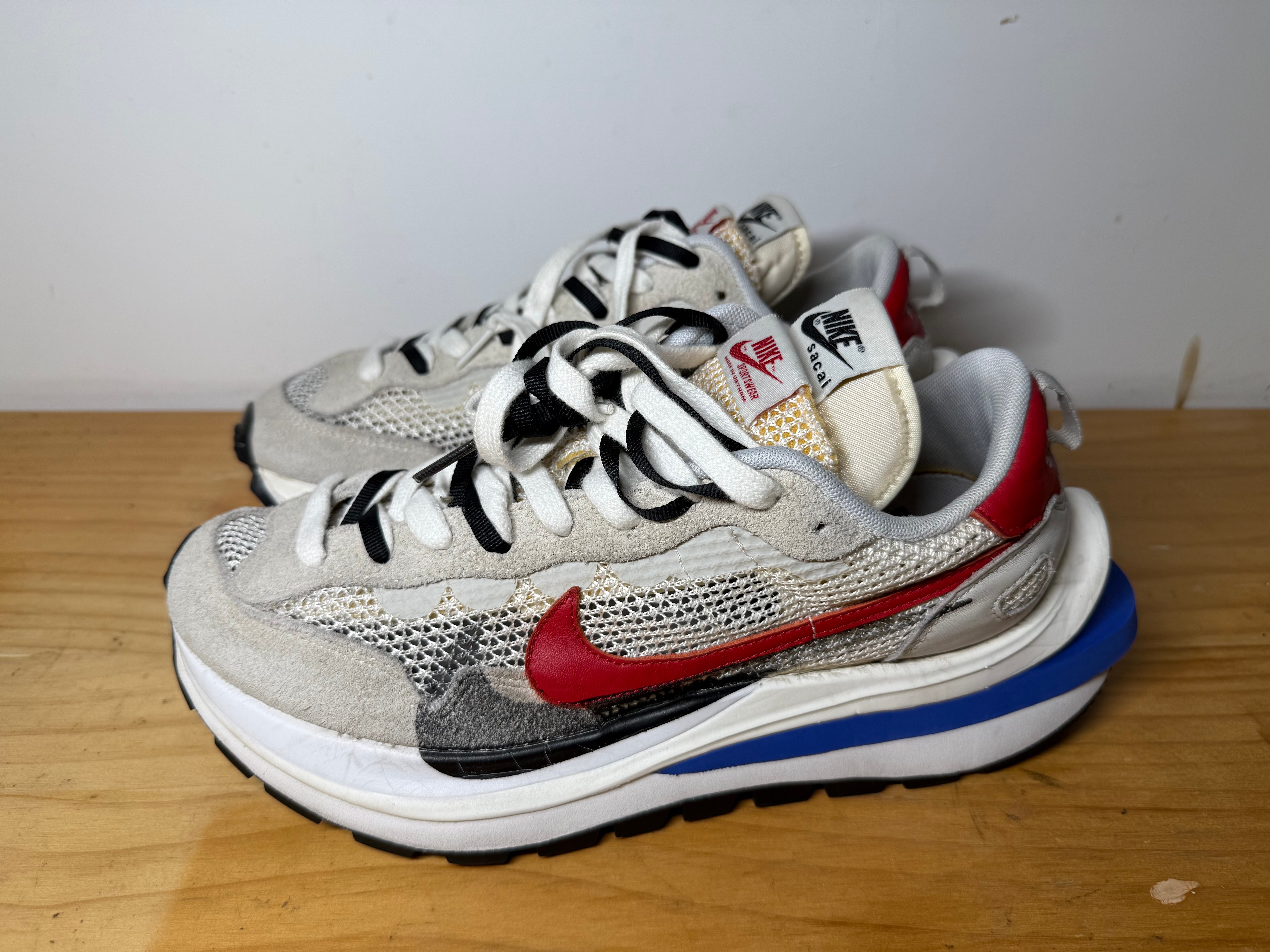 sacai × Nike Vapor Waffle "Royal Fuchsia"