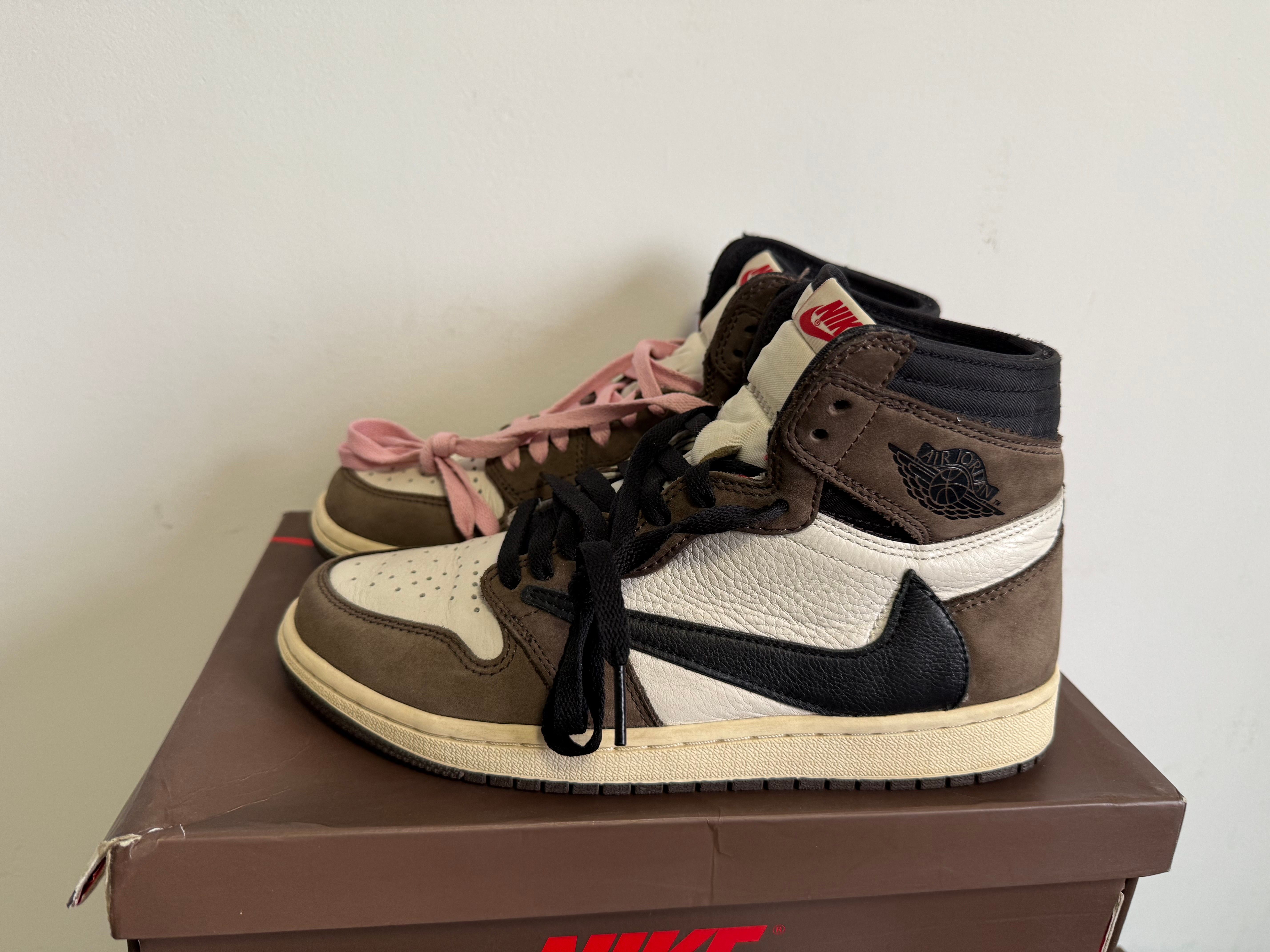 Travis Scott × Nike Air Jordan 1 Retro High OG TS SP "Sail/Dark Mocha"