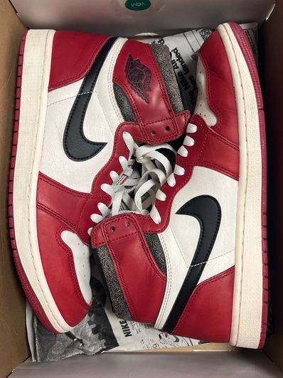 Nike Air Jordan 1 High OG "Lost & Found/Chicago"