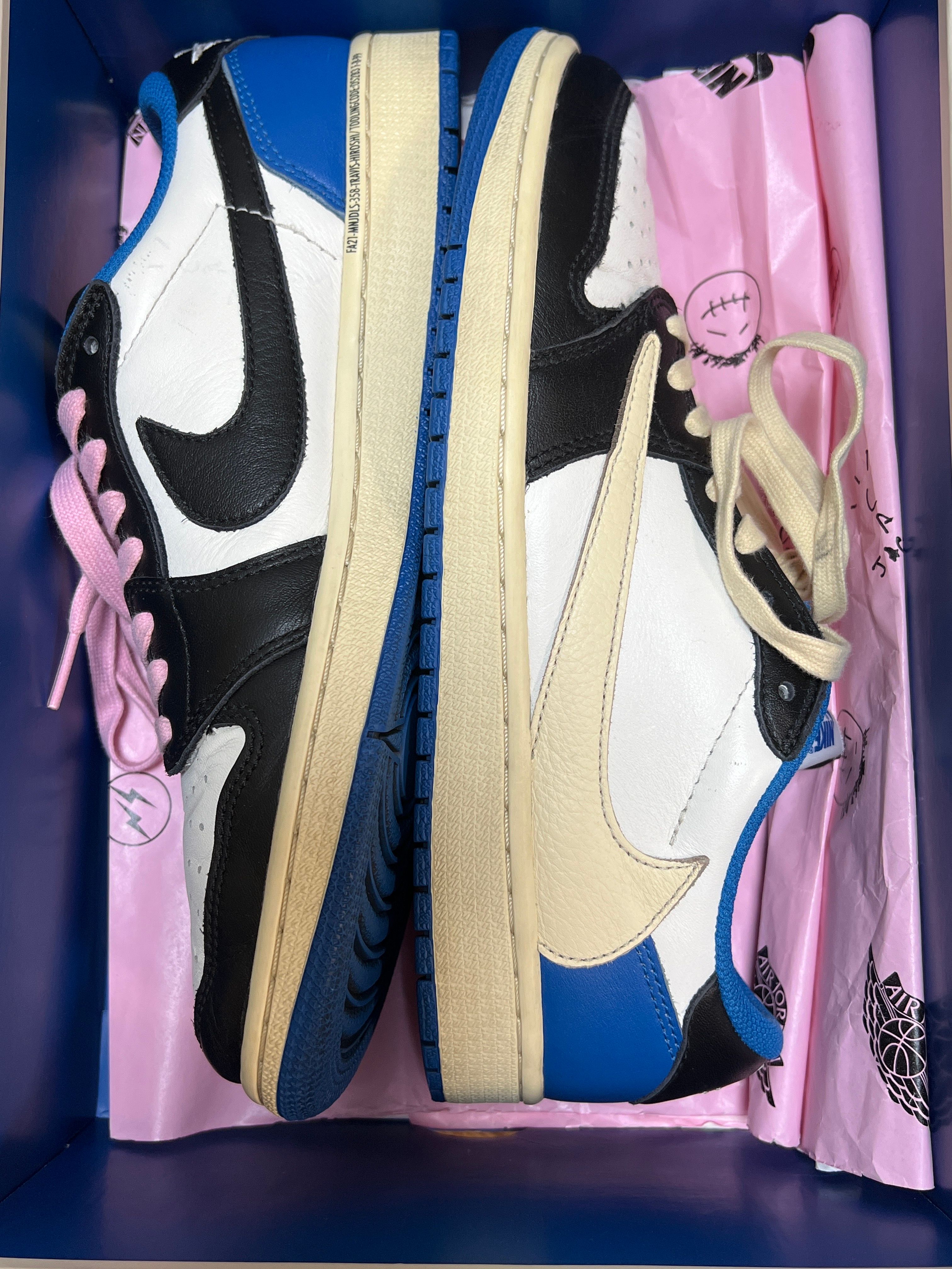 Travis Scott × fragment design × Nike Air Jordan 1 Low OG SP "Military Blue"