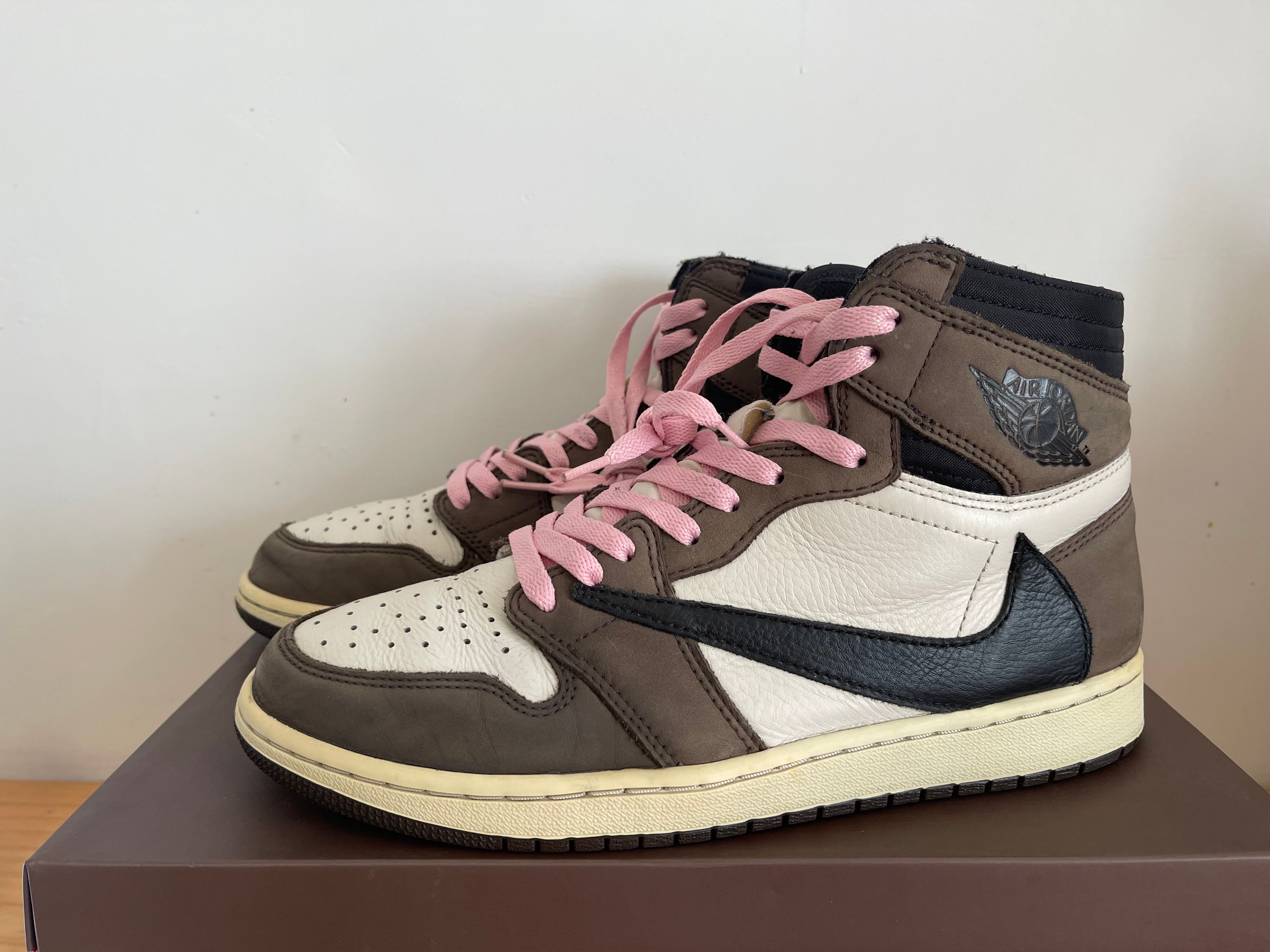 Travis Scott × Nike Air Jordan 1 Retro High OG TS SP "Sail/Dark Mocha"