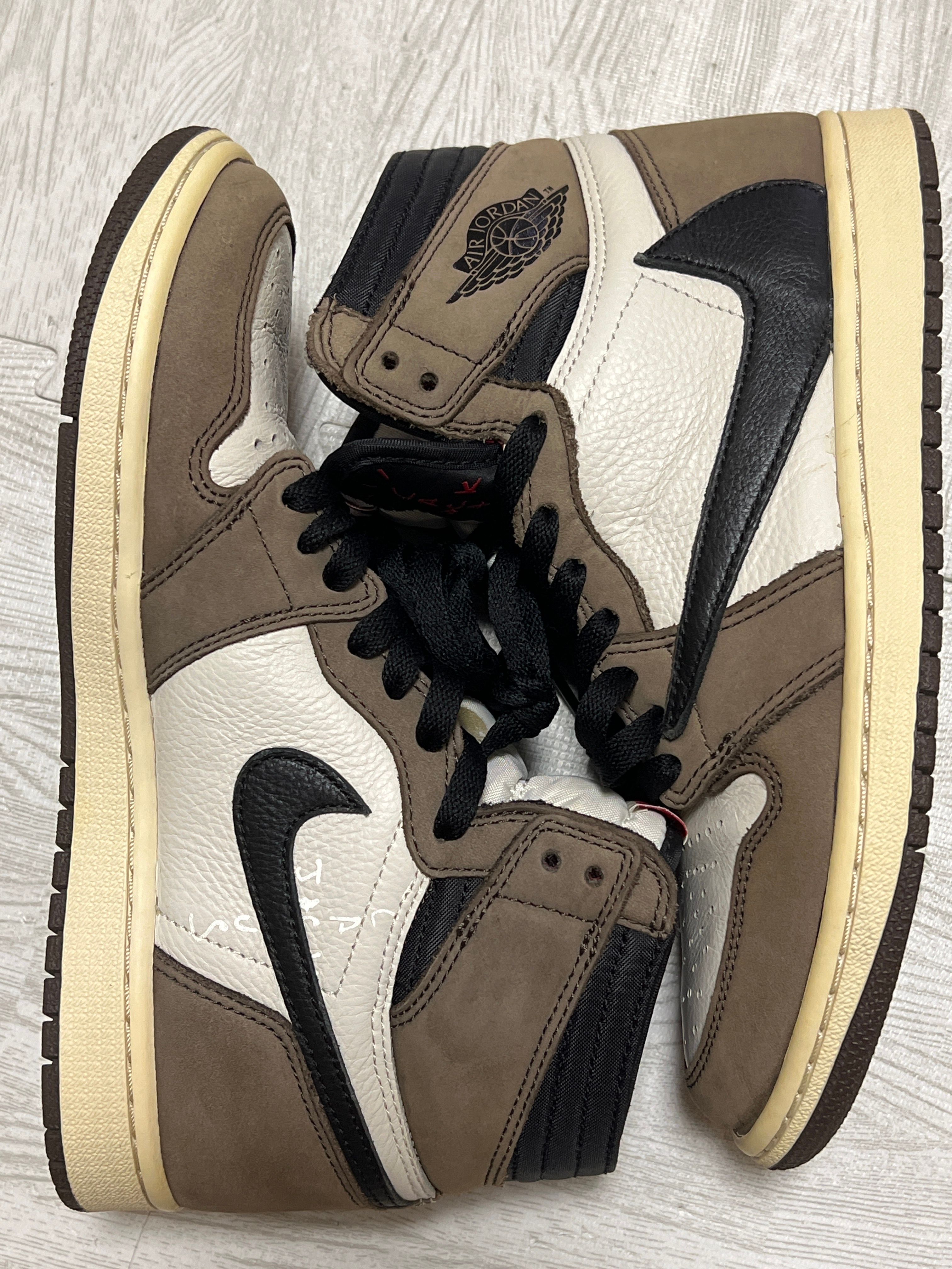Travis Scott × Nike Air Jordan 1 Retro High OG TS SP "Sail/Dark Mocha"