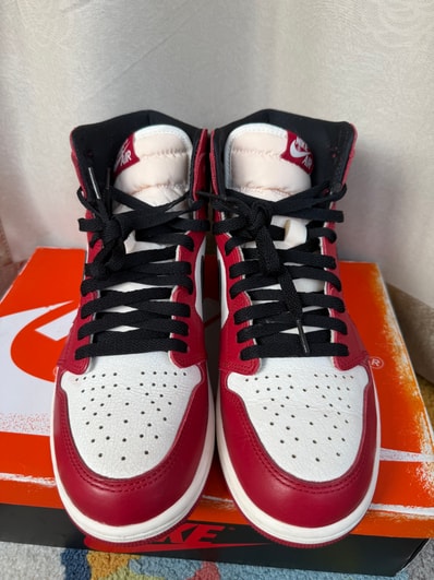 Nike Air Jordan 1 High OG "Lost & Found/Chicago"