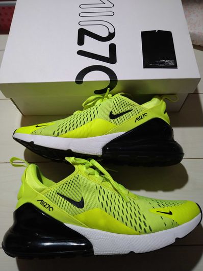 Nike Air Max 270 "Volt Black"