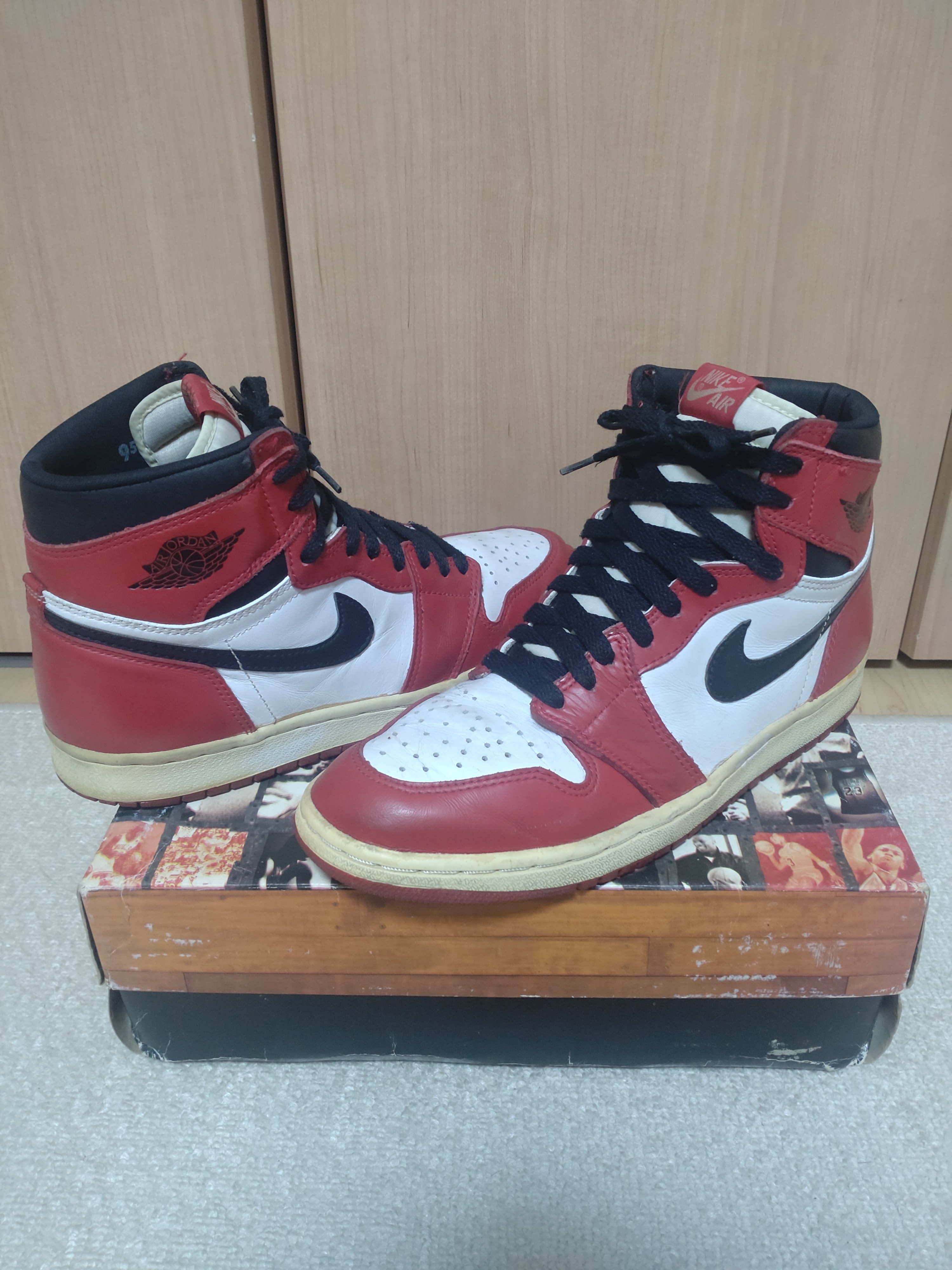 Nike Air Jordan 1 Retro High "Chicago" (1994)