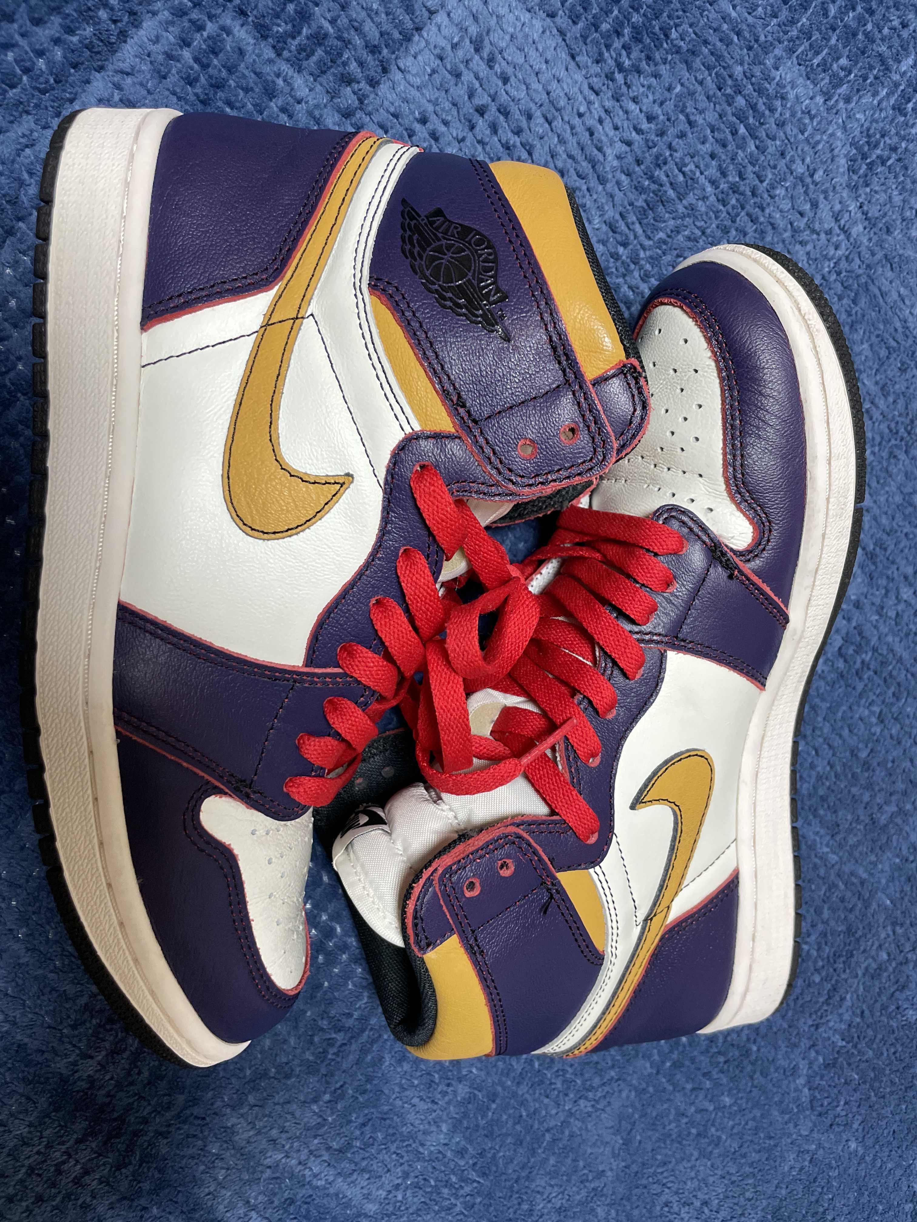 Nike SB × Air Jordan 1 Retro High "La To Chicago"  