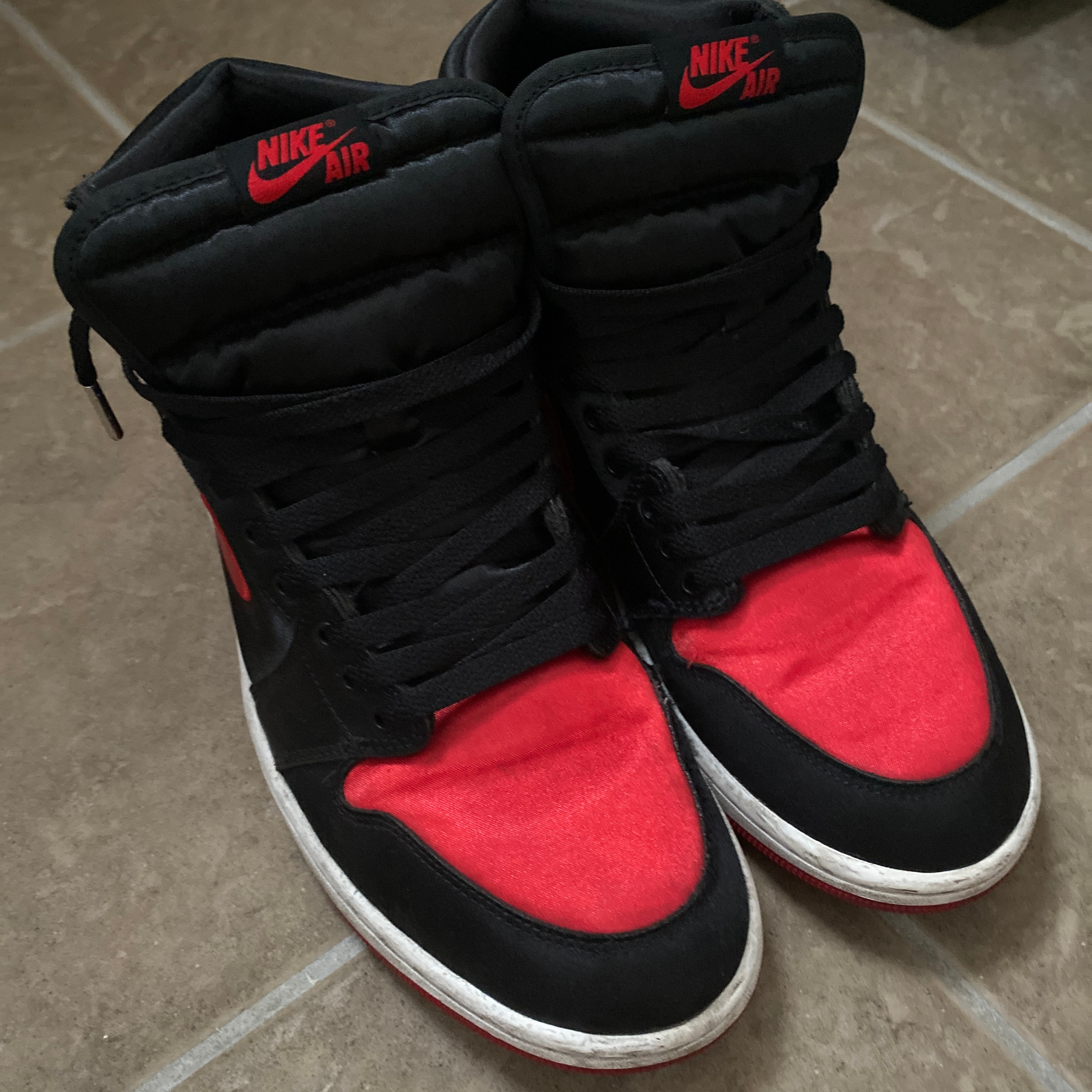 Nike Women's Air Jordan 1 Retro High OG "Satin Bred"