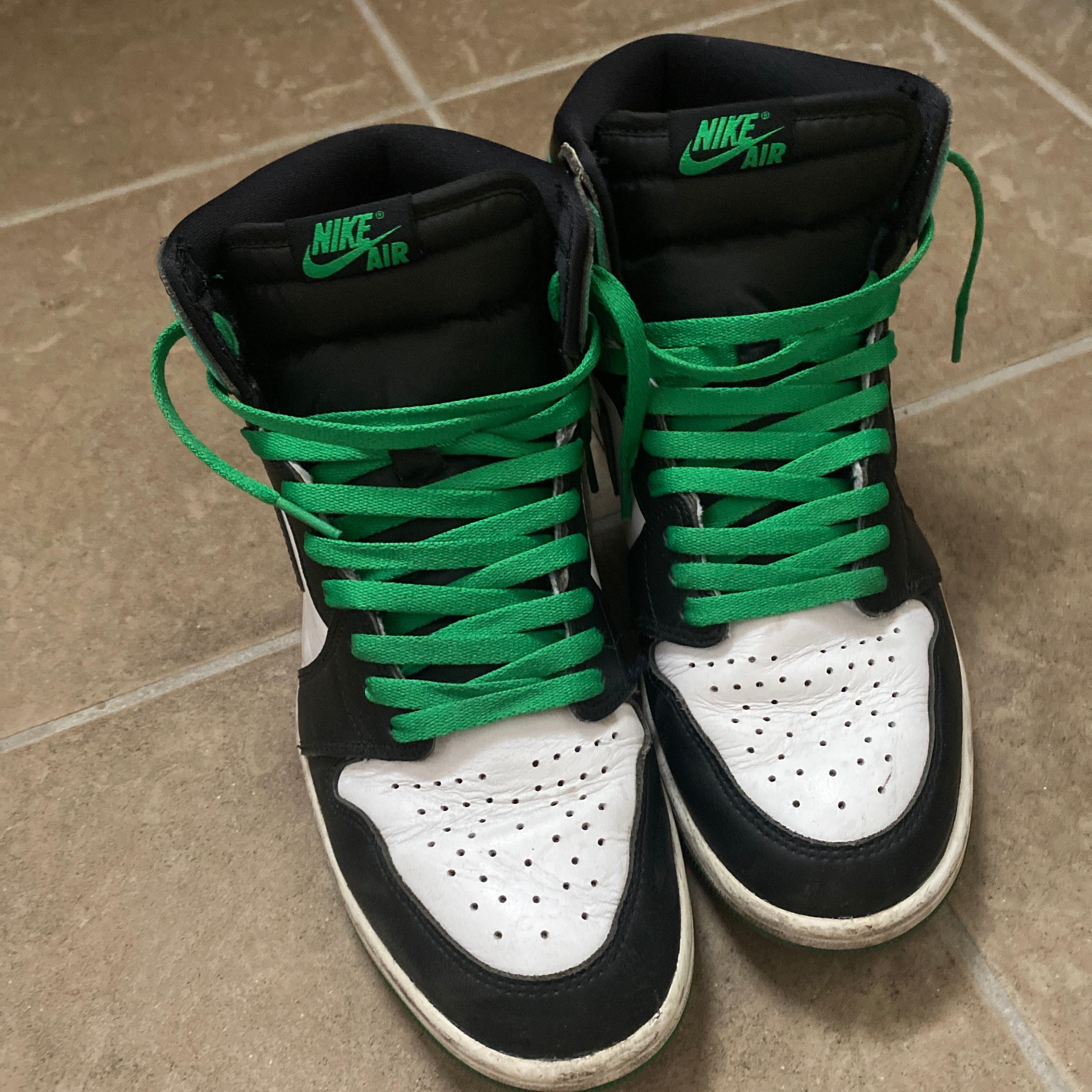 Nike Air Jordan 1 Retro High OG "Celtics/Black and Lucky Green" (2023)