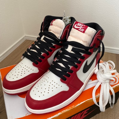 Nike Air Jordan 1 High OG "Lost & Found/Chicago"