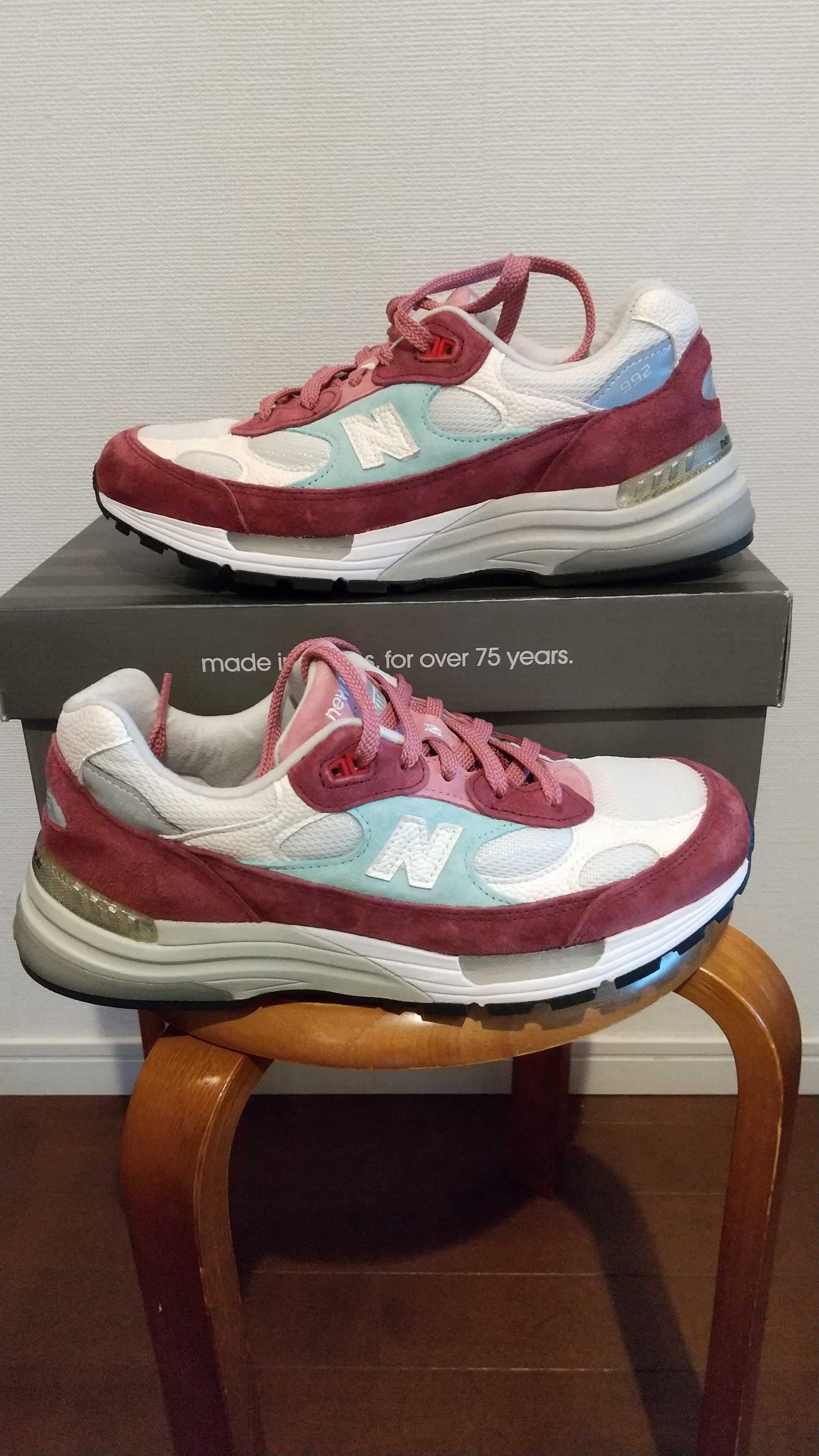 KITH × New Balance 992 Kithmas "Burgundy/White"