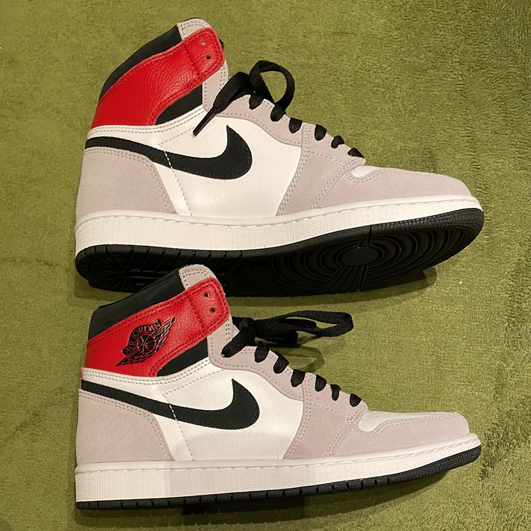 Nike Air Jordan 1 High OG "White/Black/Light Smoke Grey"