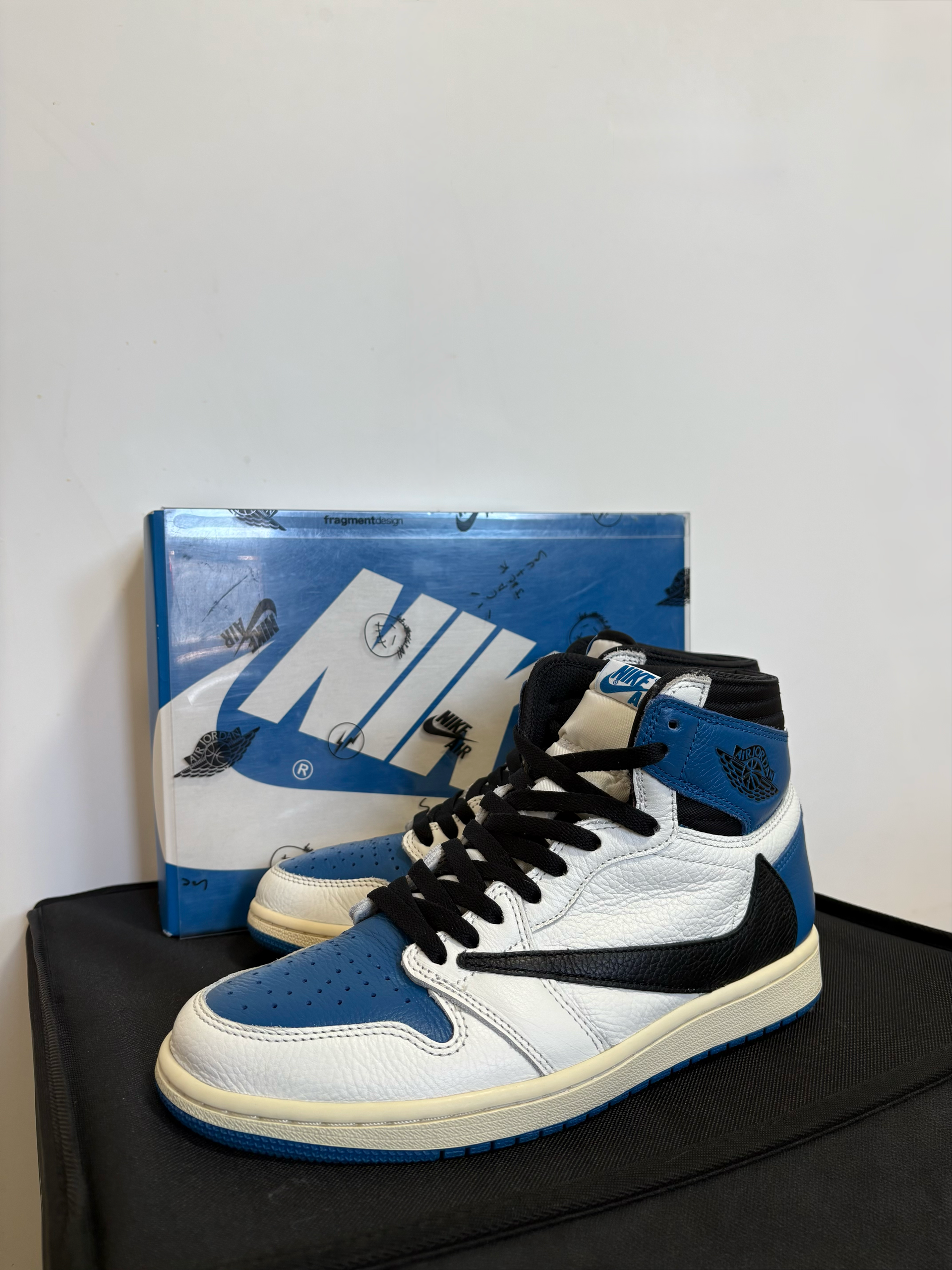 Travis Scott × fragment design × Nike Air Jordan 1 Retro High OG SP "Military Blue"