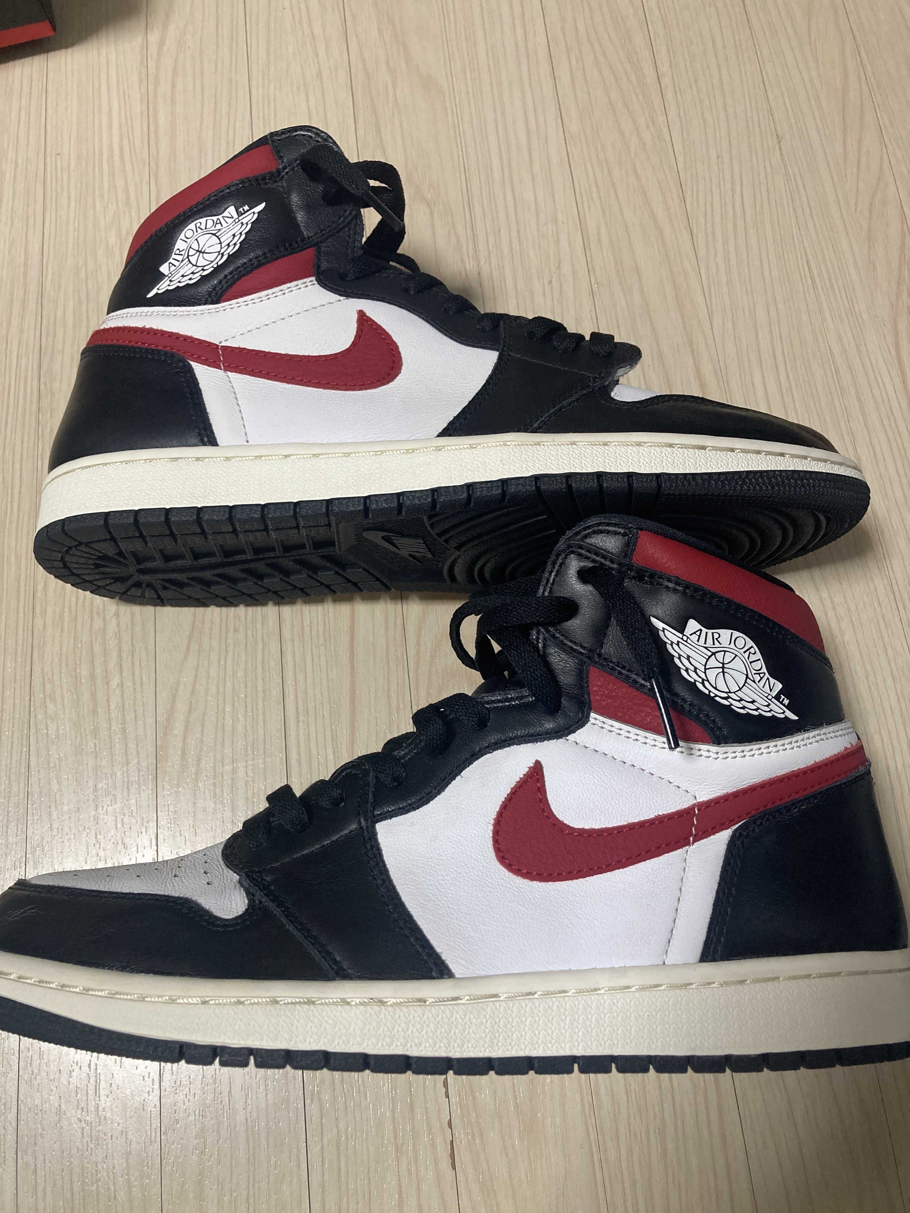 Nike Air Jordan 1 Retro High "Black/White/Sail/Gym Red"