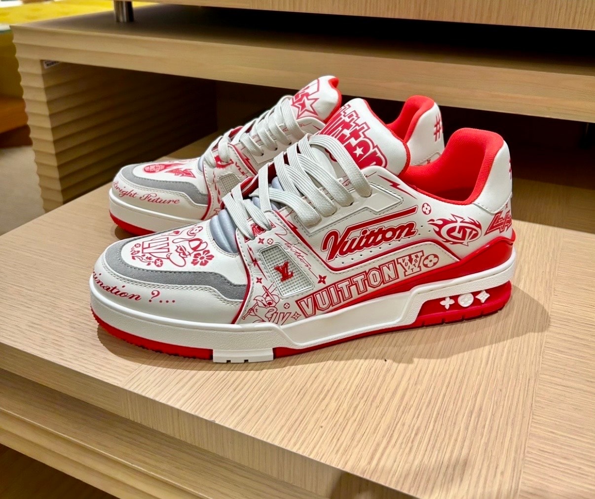 ルイヴィトン LV トレイナー･ライン スニーカー "ルージュ"