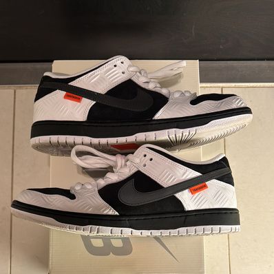 TIGHTBOOTH × Nike SB Dunk Low Pro QS "Black and White"