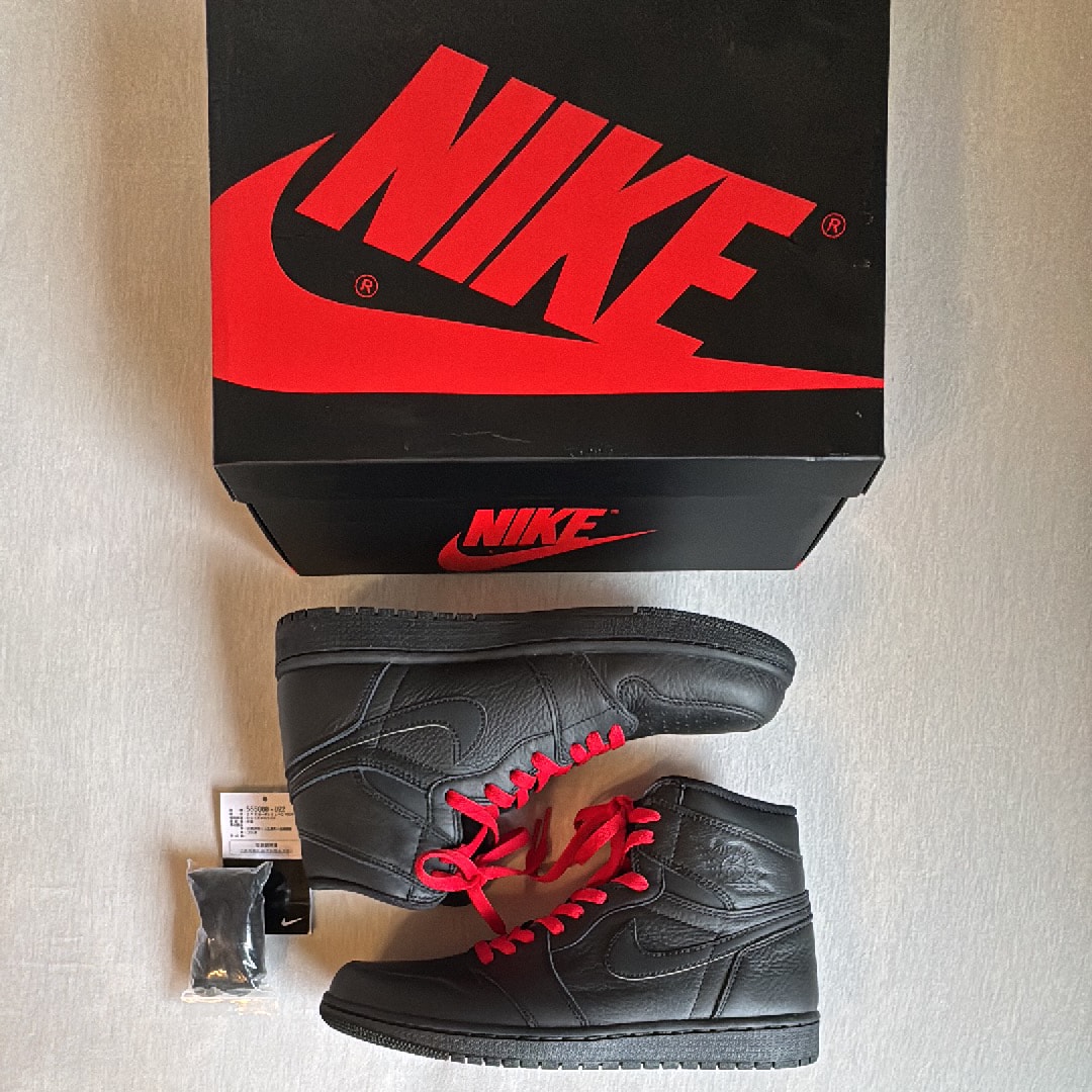 Nike Air Jordan 1 Retro High OG "Black"