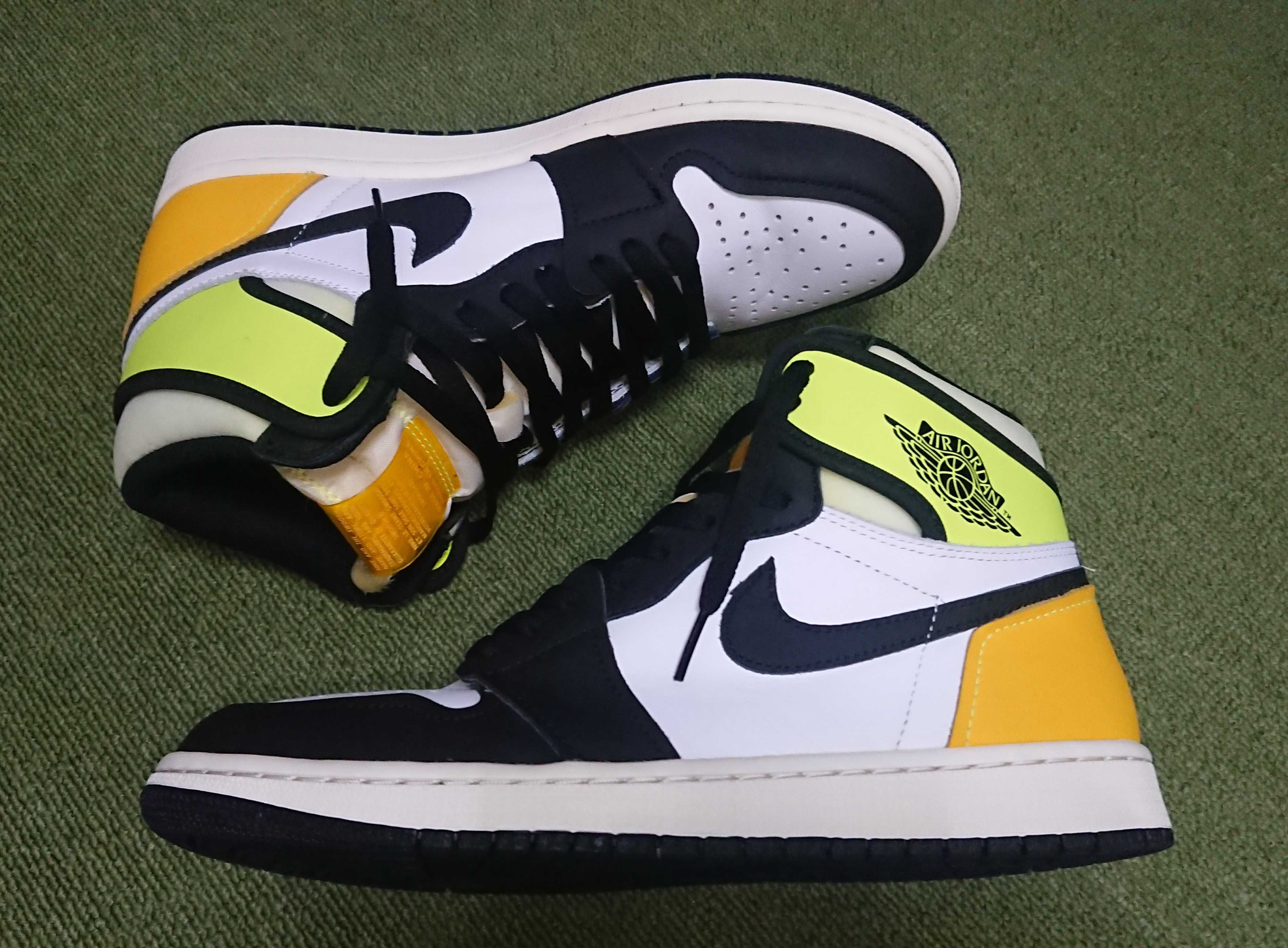 Nike Air Jordan 1 High OG "Volt Gold"