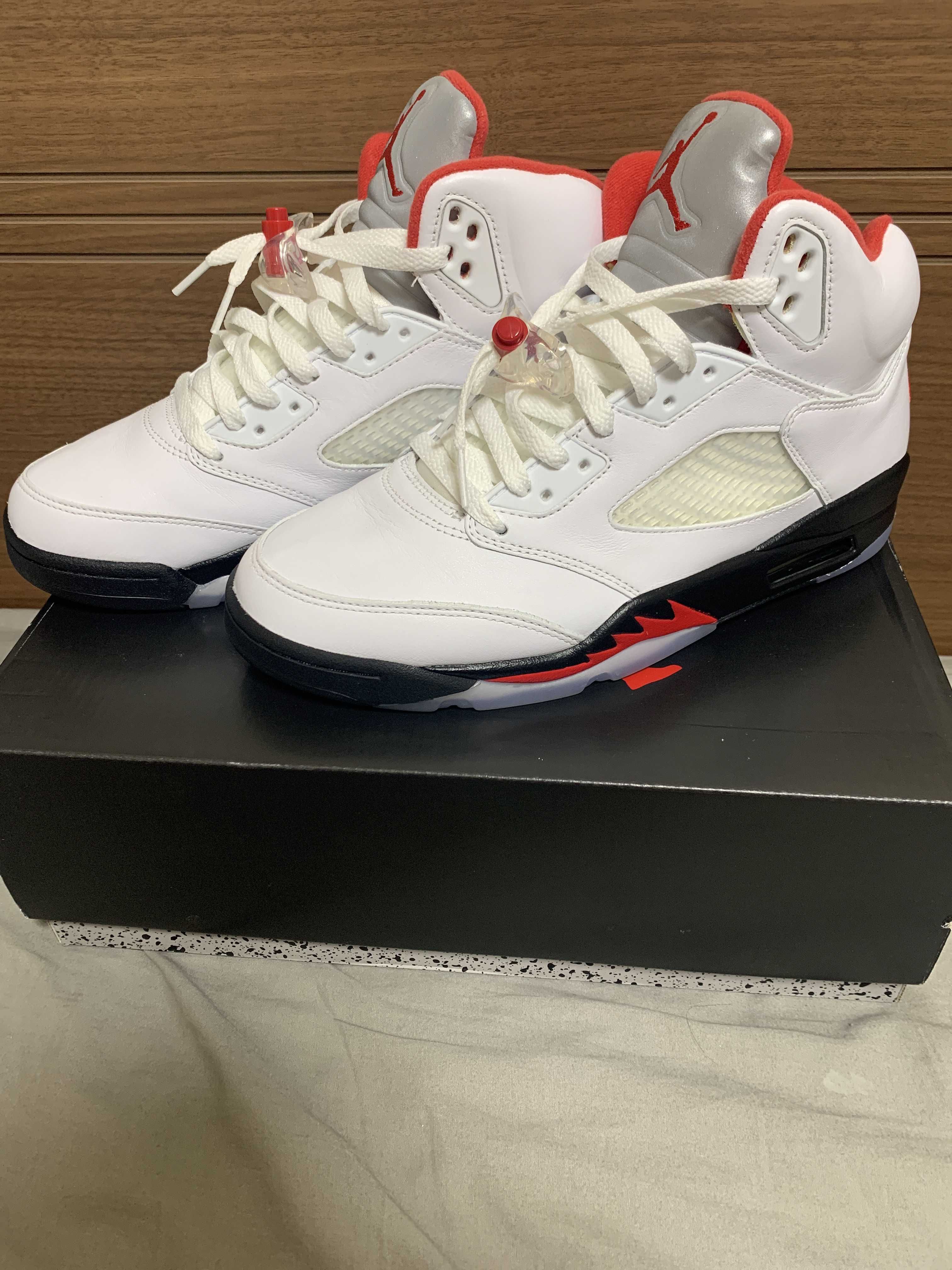 Nike Air Jordan 5 Retro "Fire Red" (2020)