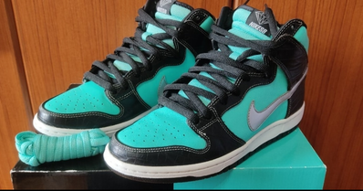Diamond Supply × Nike SB Dunk High "Tiffany"