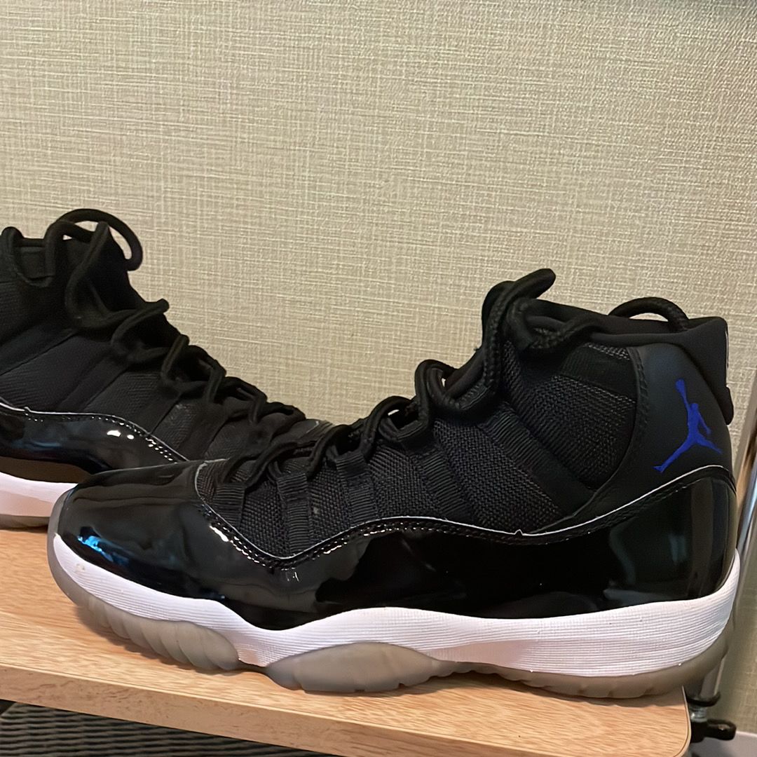 Nike Air Jordan 11 Retro "Space Jam" (2016)