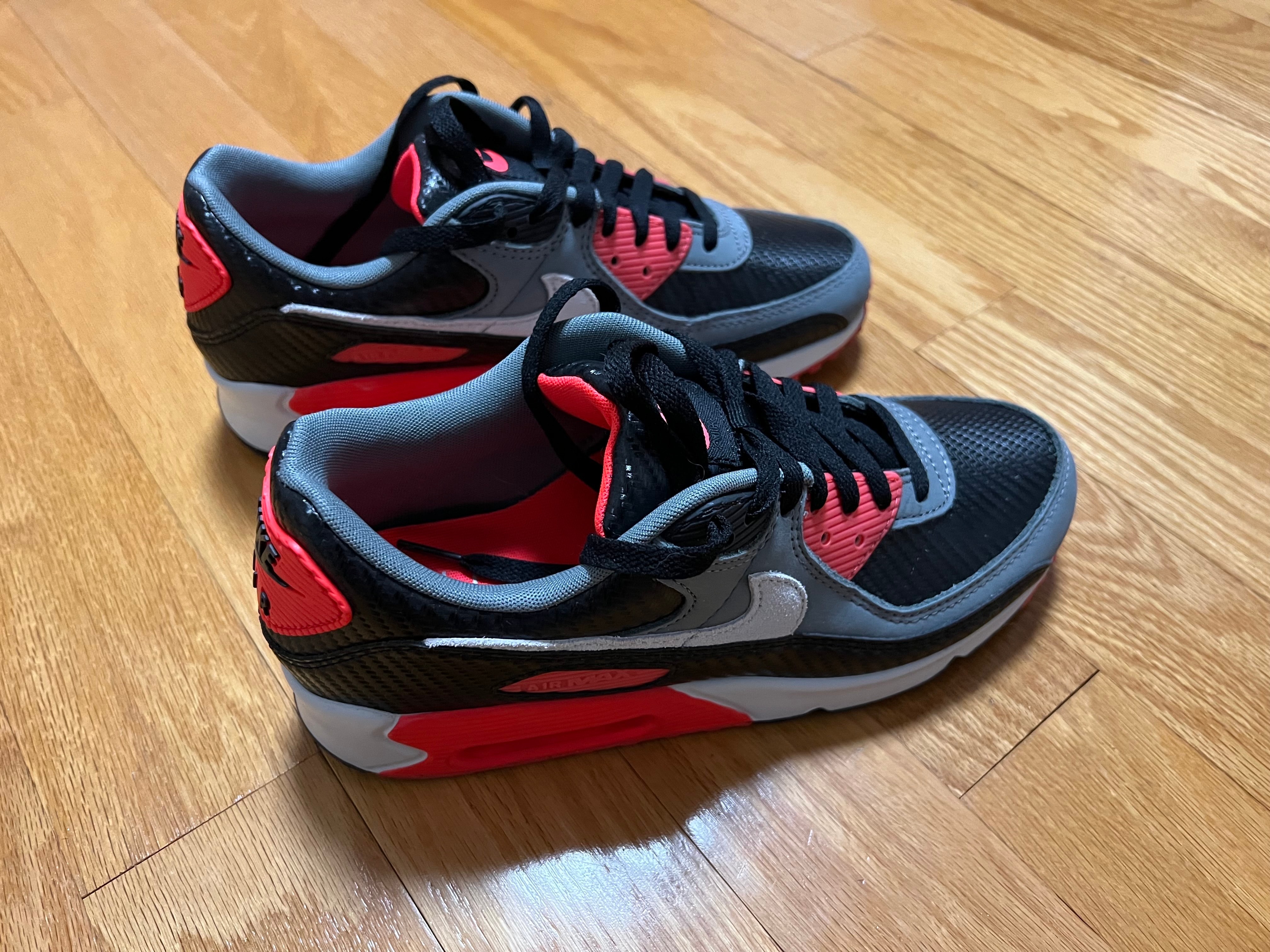 Nike Air Max 90 PRM "Black/Cool Grey/Bright Crimson/Photon Dust"