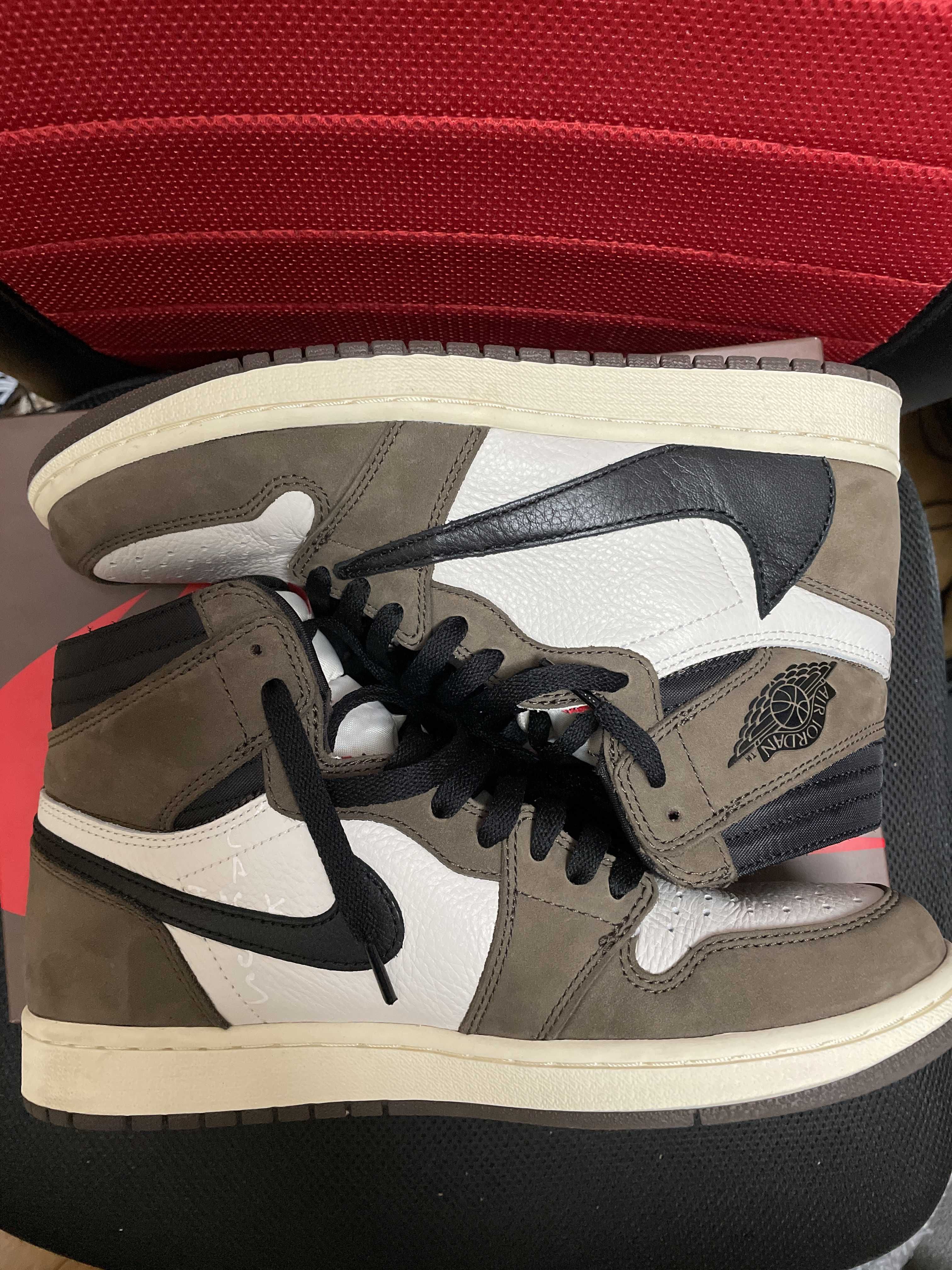 Travis Scott × Nike Air Jordan 1 Retro High OG TS SP "Sail/Dark Mocha"