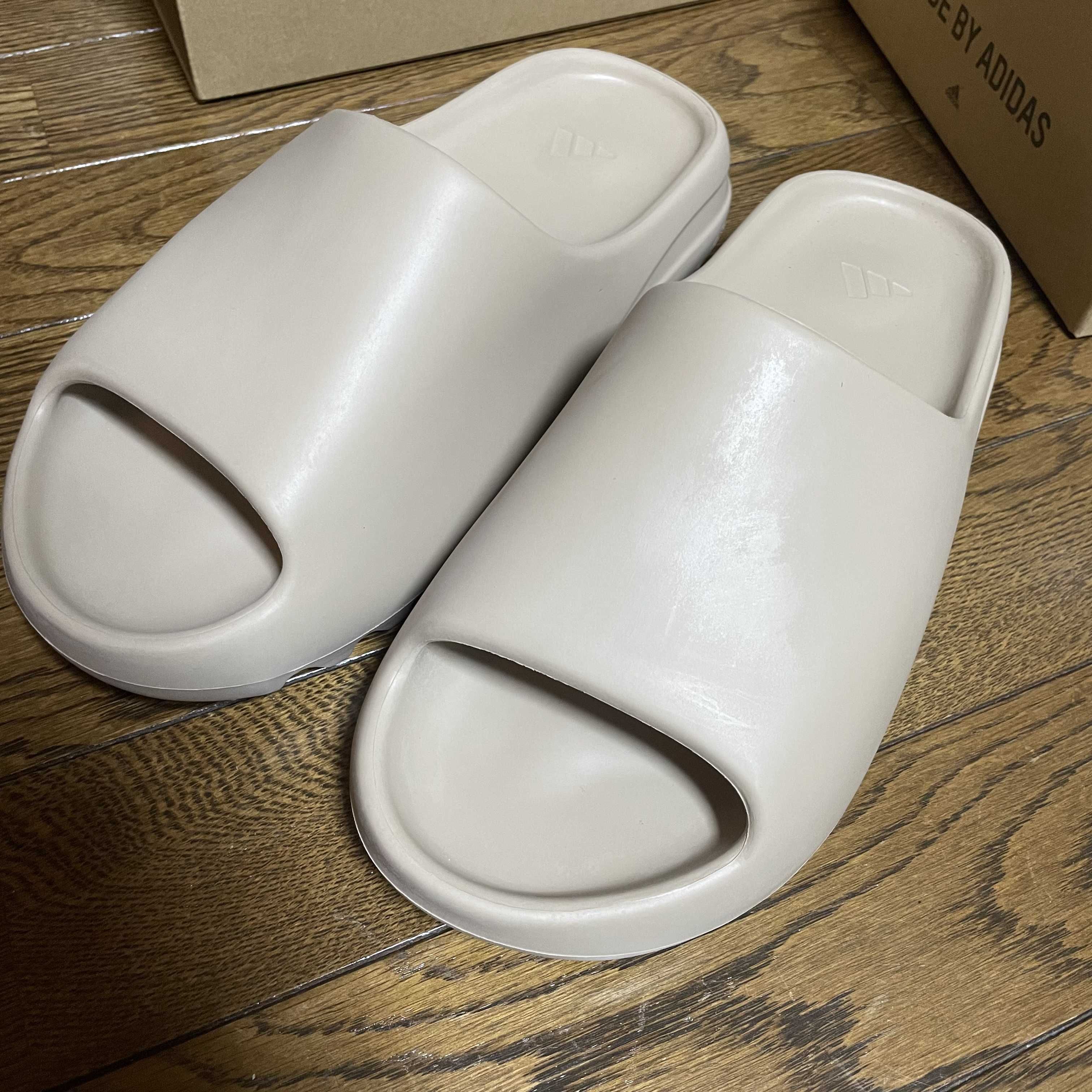 adidas YEEZY Slide "Pure" (GZ5554)