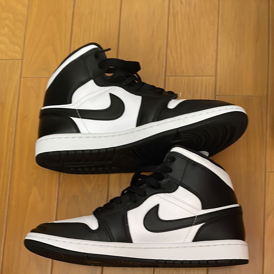 Nike Women's Air Jordan 1 Mid "Black/White"