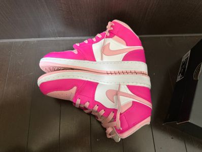 Nike GS Air Jordan 1 Mid "Medium Soft Pink"