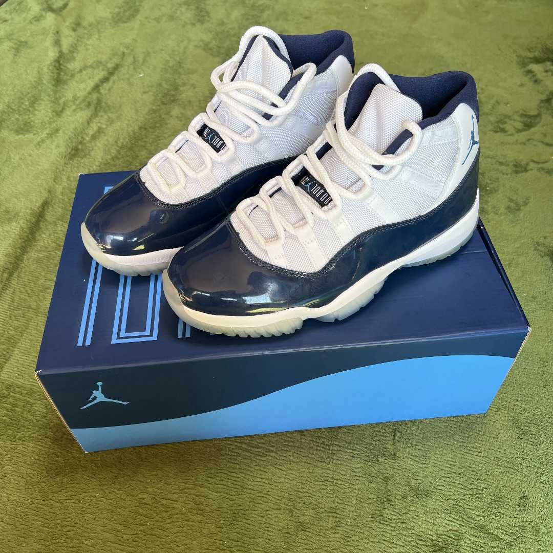 Nike Air Jordan 11 Retro "UNC Win Like 82"