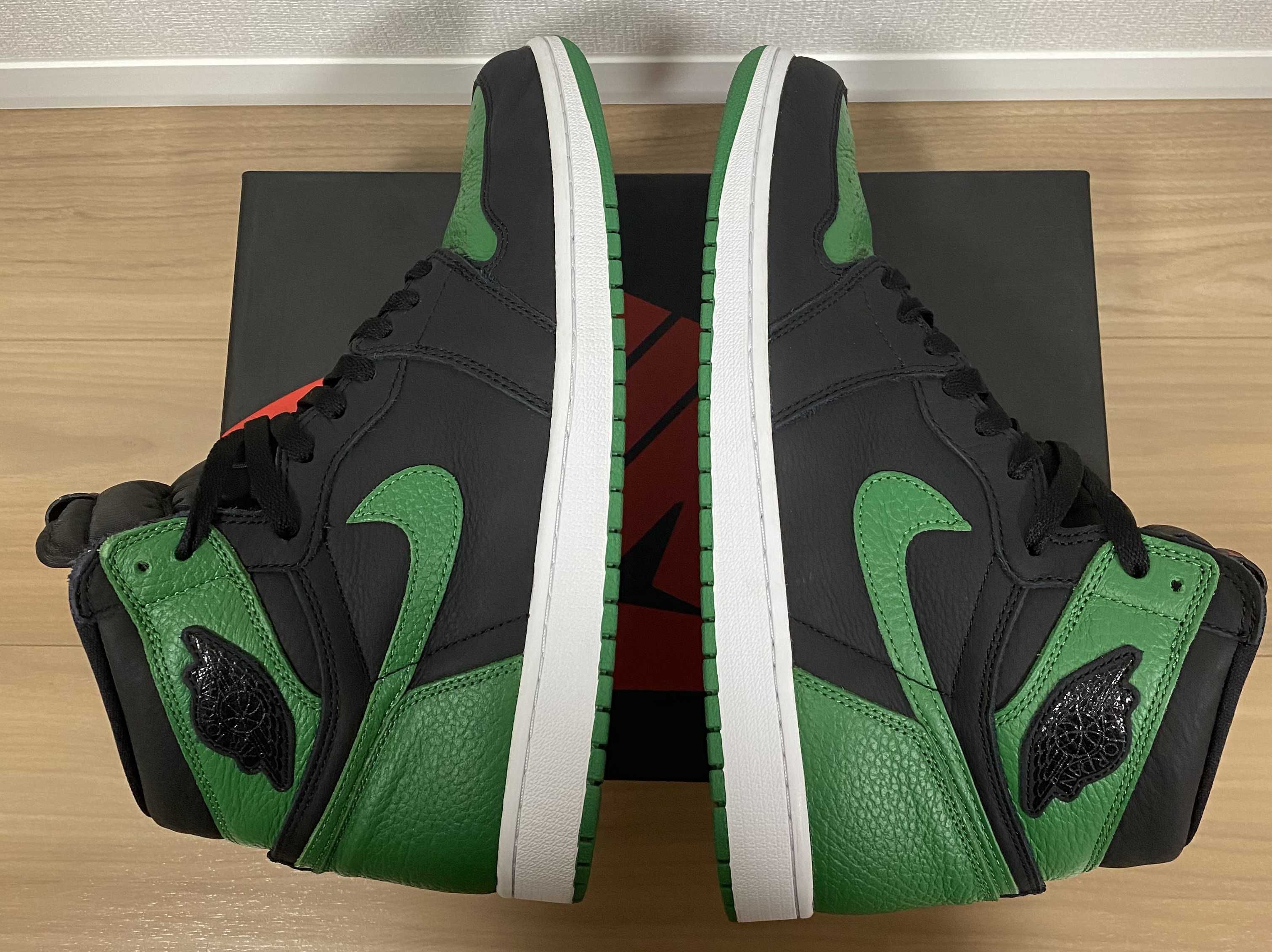 Nike Air Jordan 1 Retro High OG "Black/Pine Green" (2020)